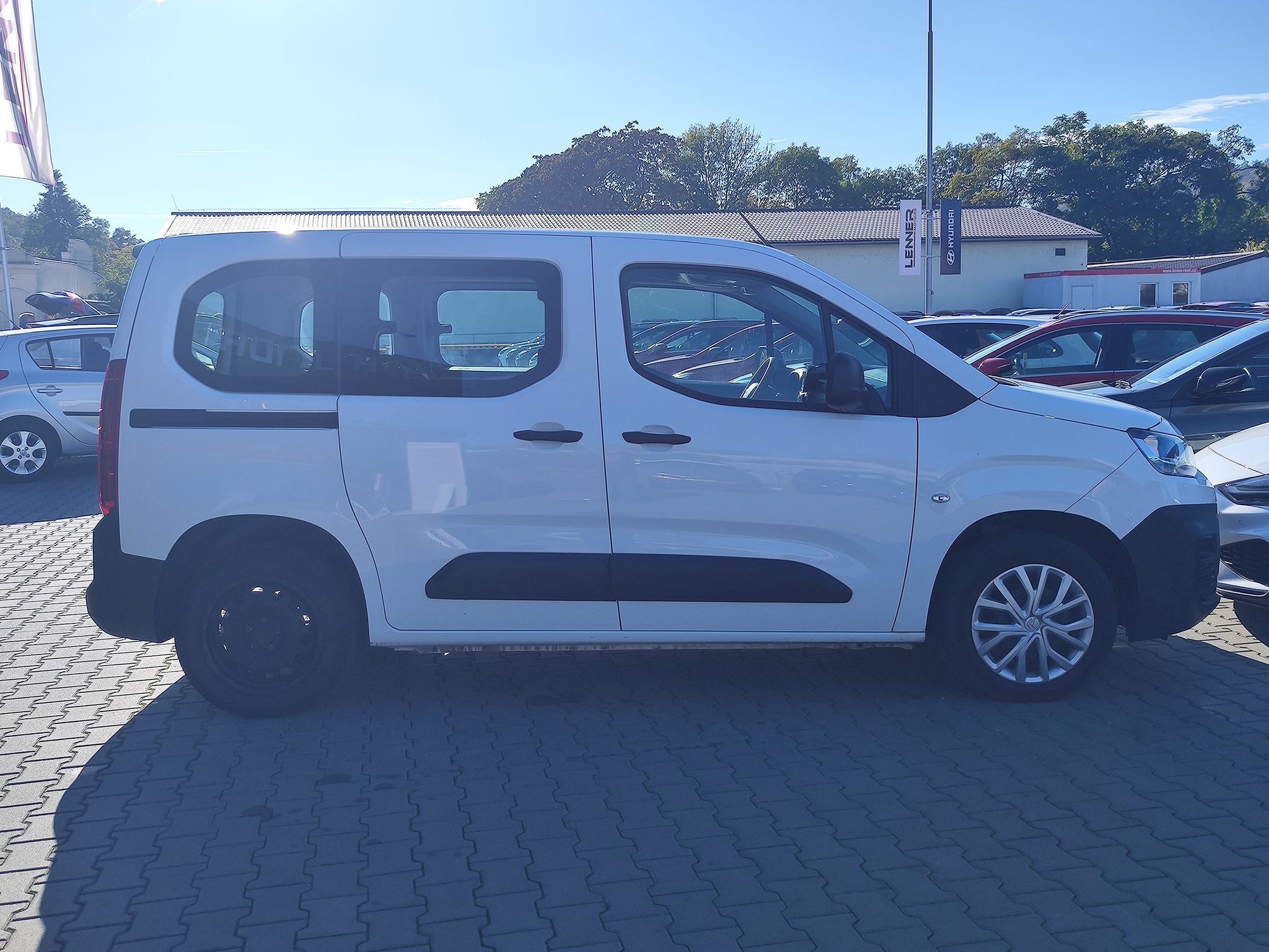 Citroën Berlingo, 1.5 BlueHDI/75kW Live Pack - fotka 4