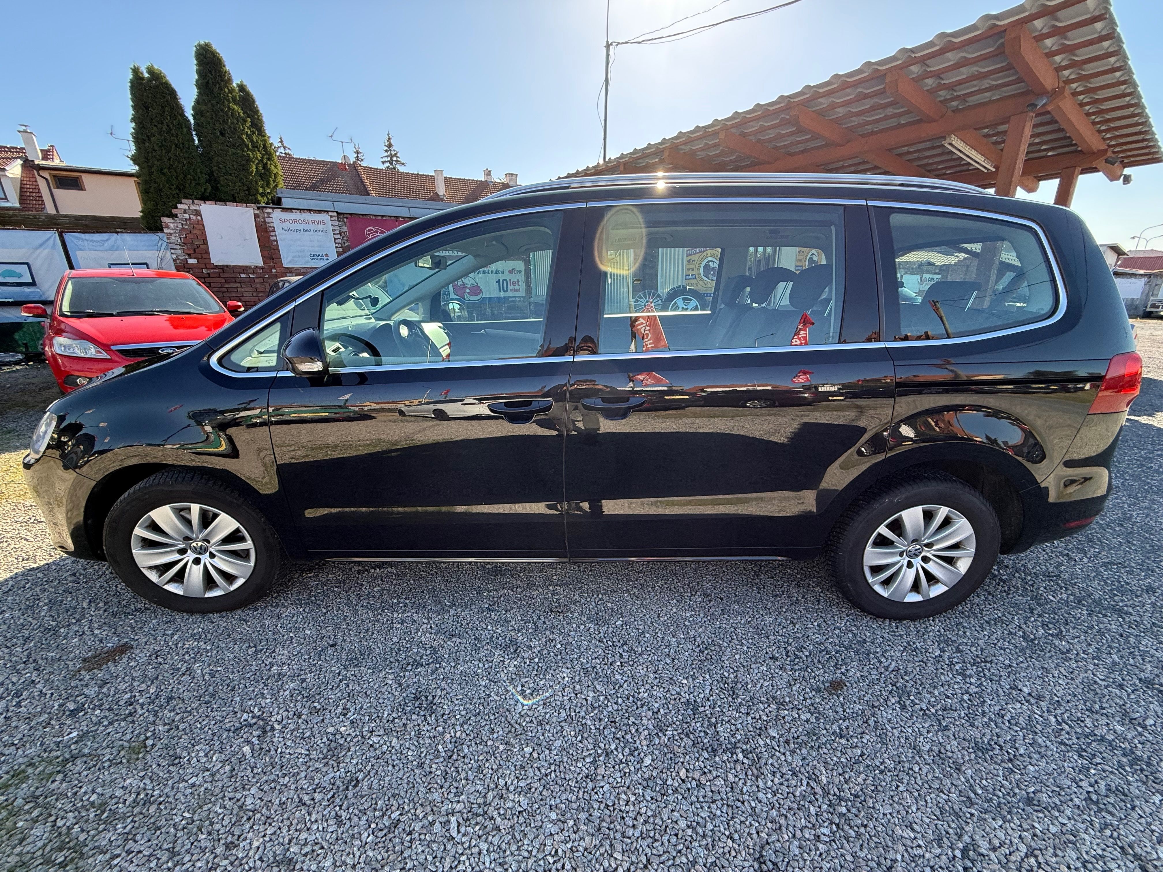 Volkswagen Sharan, 2.0 TDI 103 kW, 7 míst - fotka 4