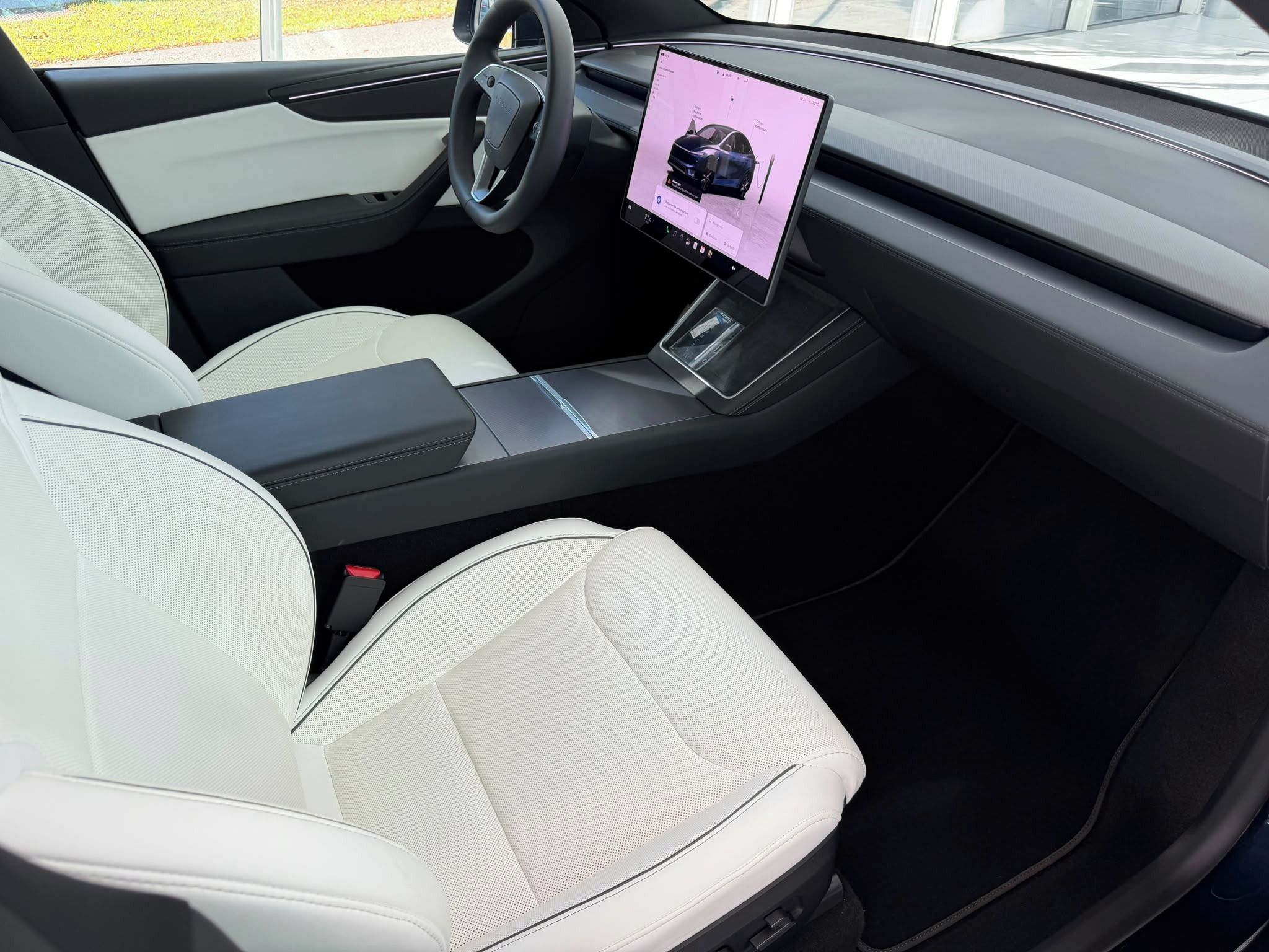 Tesla Model Y, Performance 3/2026 Tažné - fotka 4