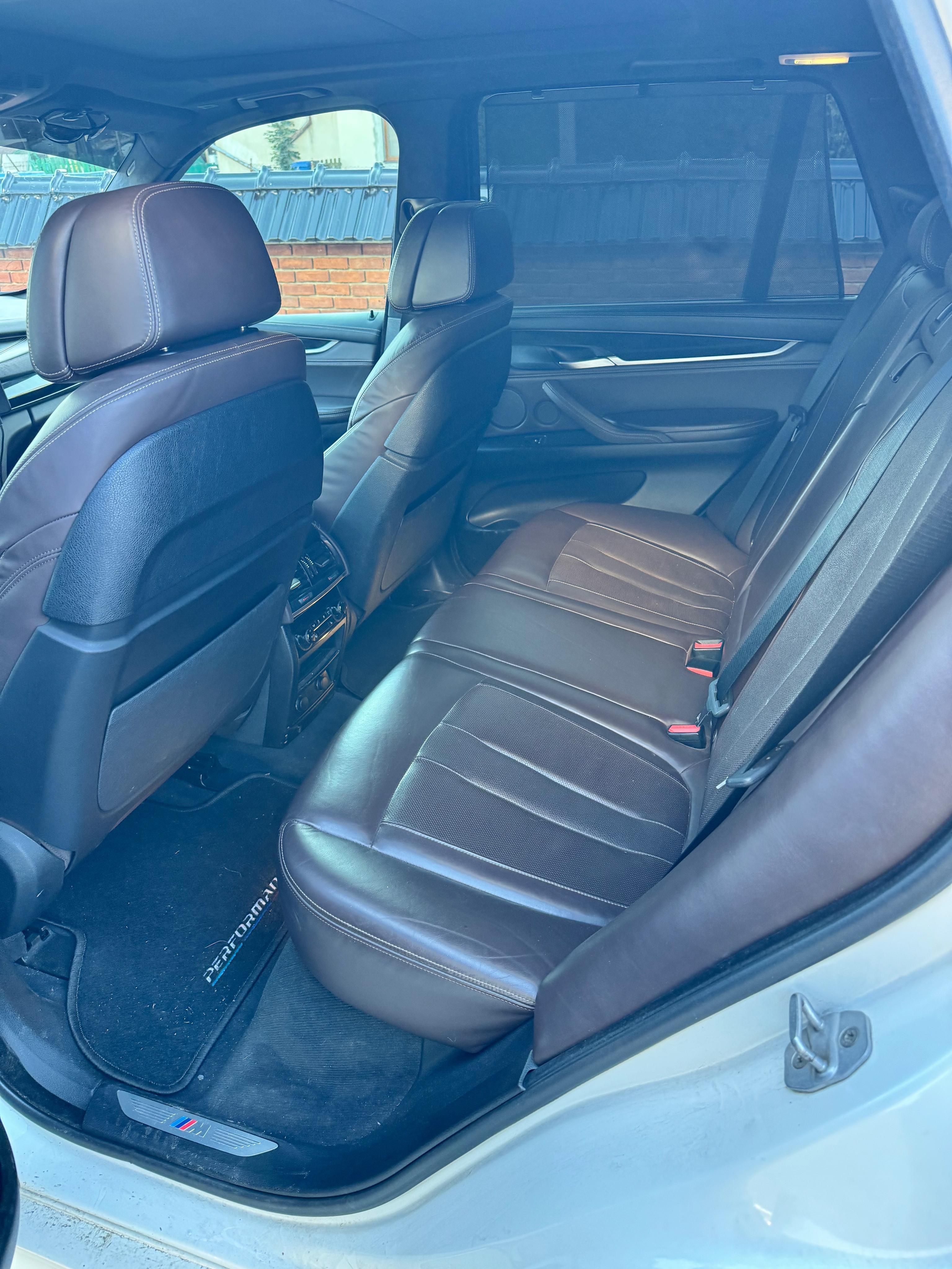 BMW X5 - fotka 6