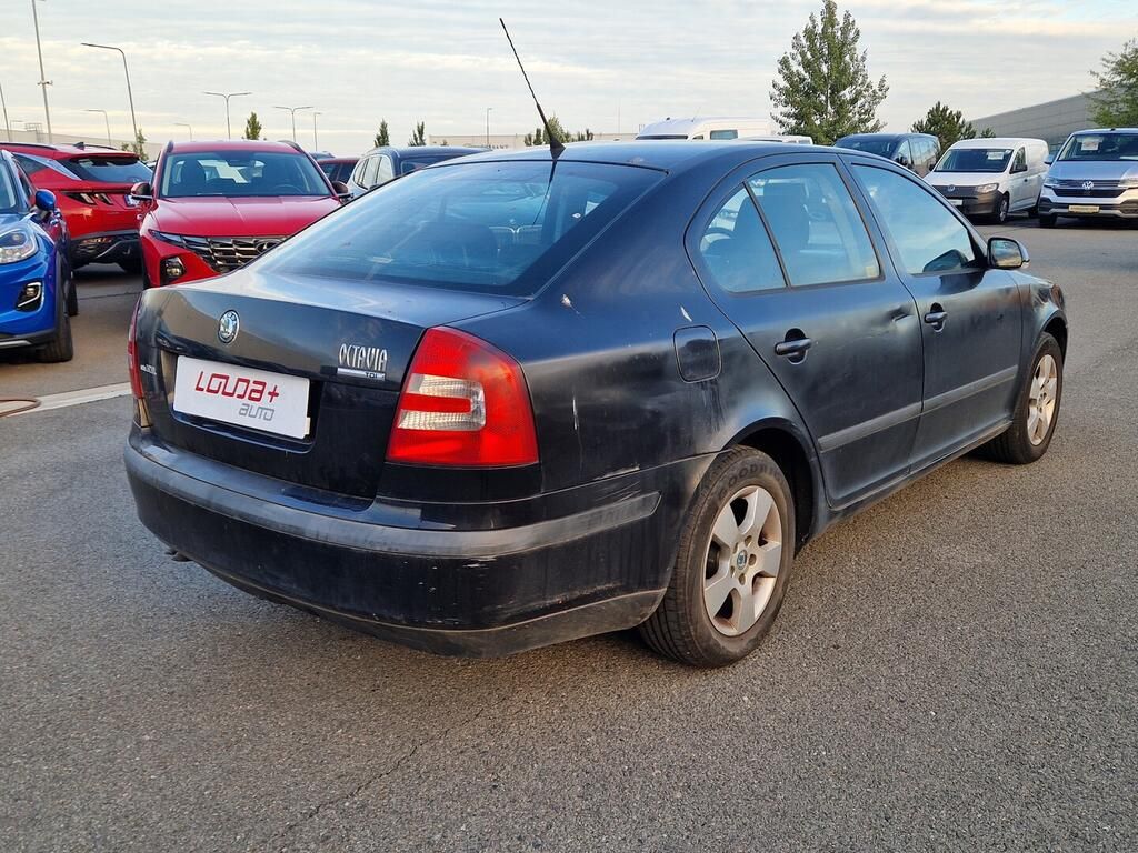 Škoda Octavia, Ambiente 1.9 TDI 77 kW - fotka 2