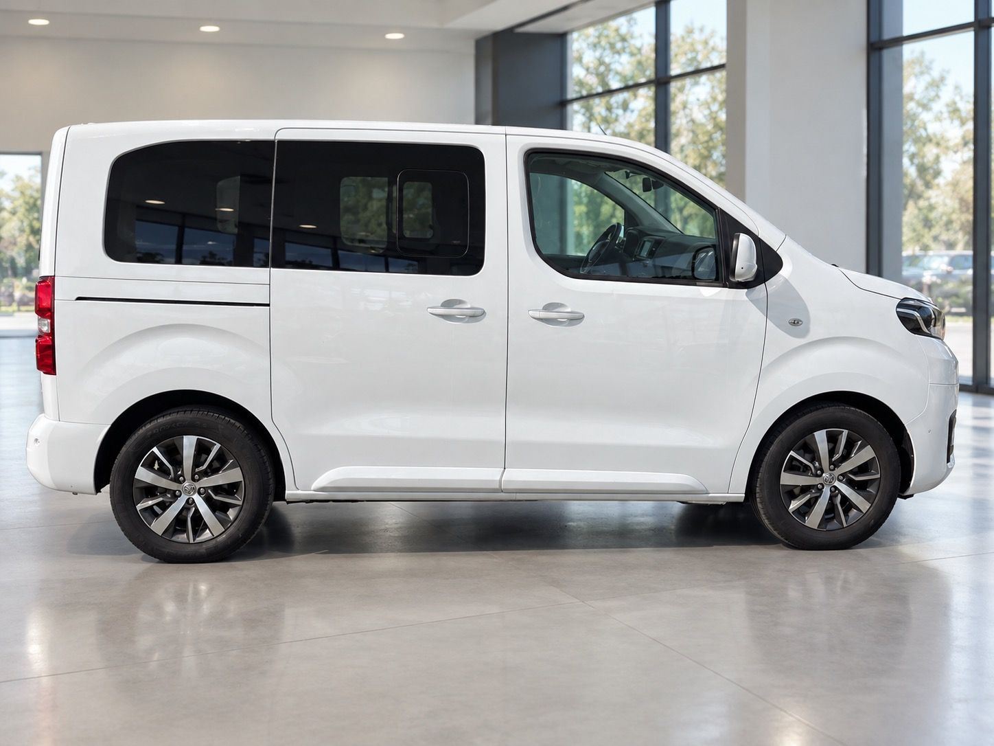 Toyota Proace, Toyota Proace Verso 2.0 diesel - fotka 2