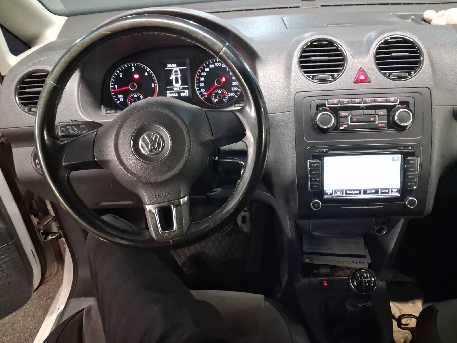 Volkswagen Caddy, 1.6 TDI, 5Míst, Klima, ČR - fotka 3