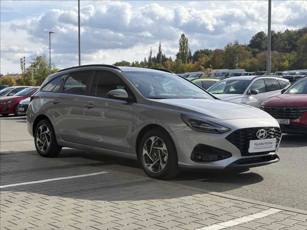 Hyundai i30, 1,6 T-GDI DCT  WG FL Go Czech - fotka 4