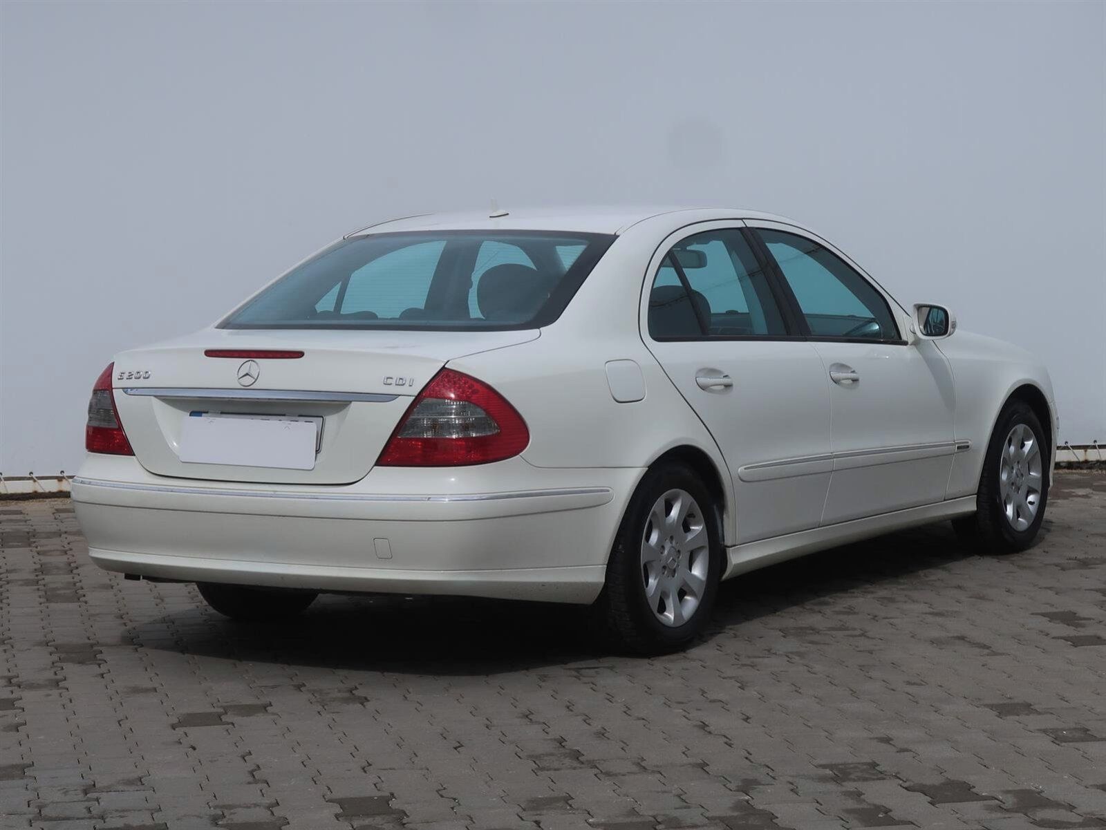 Mercedes-Benz Třídy E, 200 CDI - fotka 5