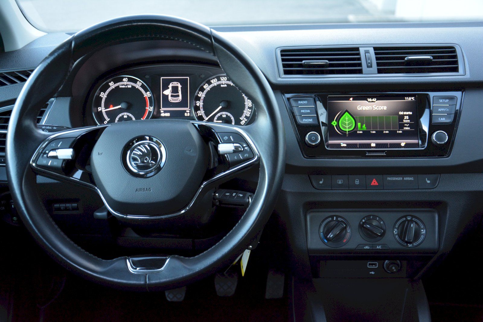 Škoda Fabia, 1.0 MPI 44 KW Ambition PLUS 12 - fotka 5