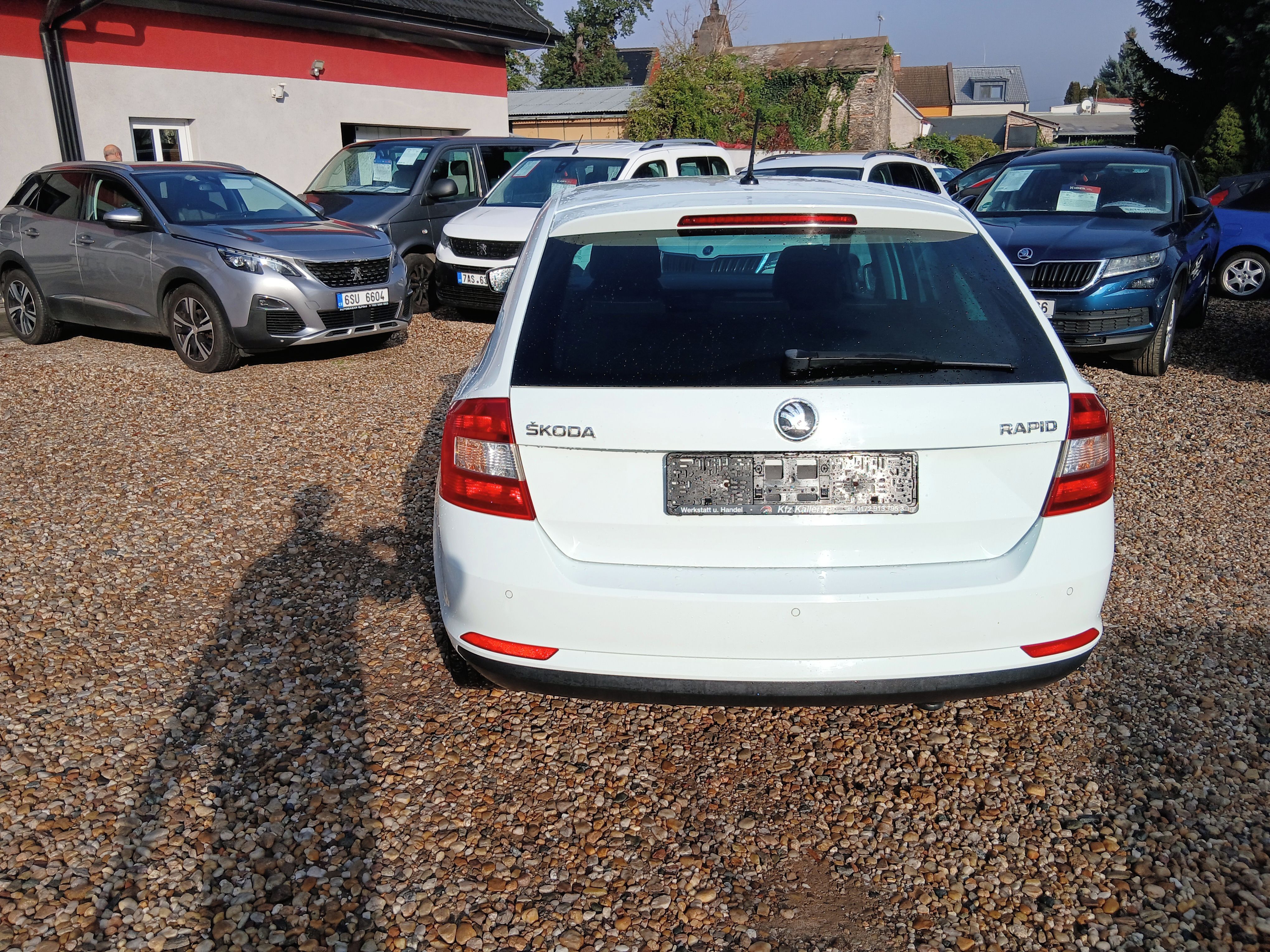 Škoda Rapid, 1.6TDi 85KW JOY,S.Kniha+Zim.ko - fotka 6