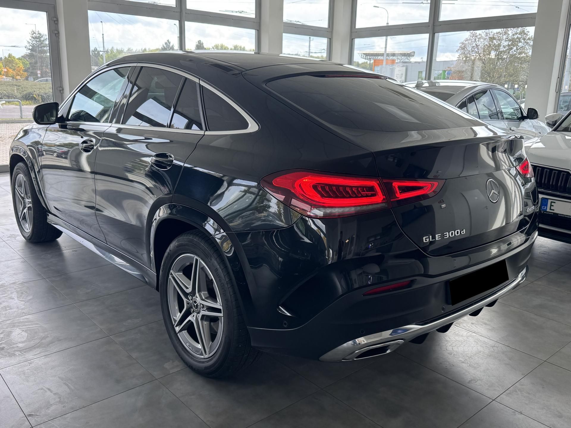 Mercedes-Benz GLE, 300d 4 MATIC AMG - fotka 5