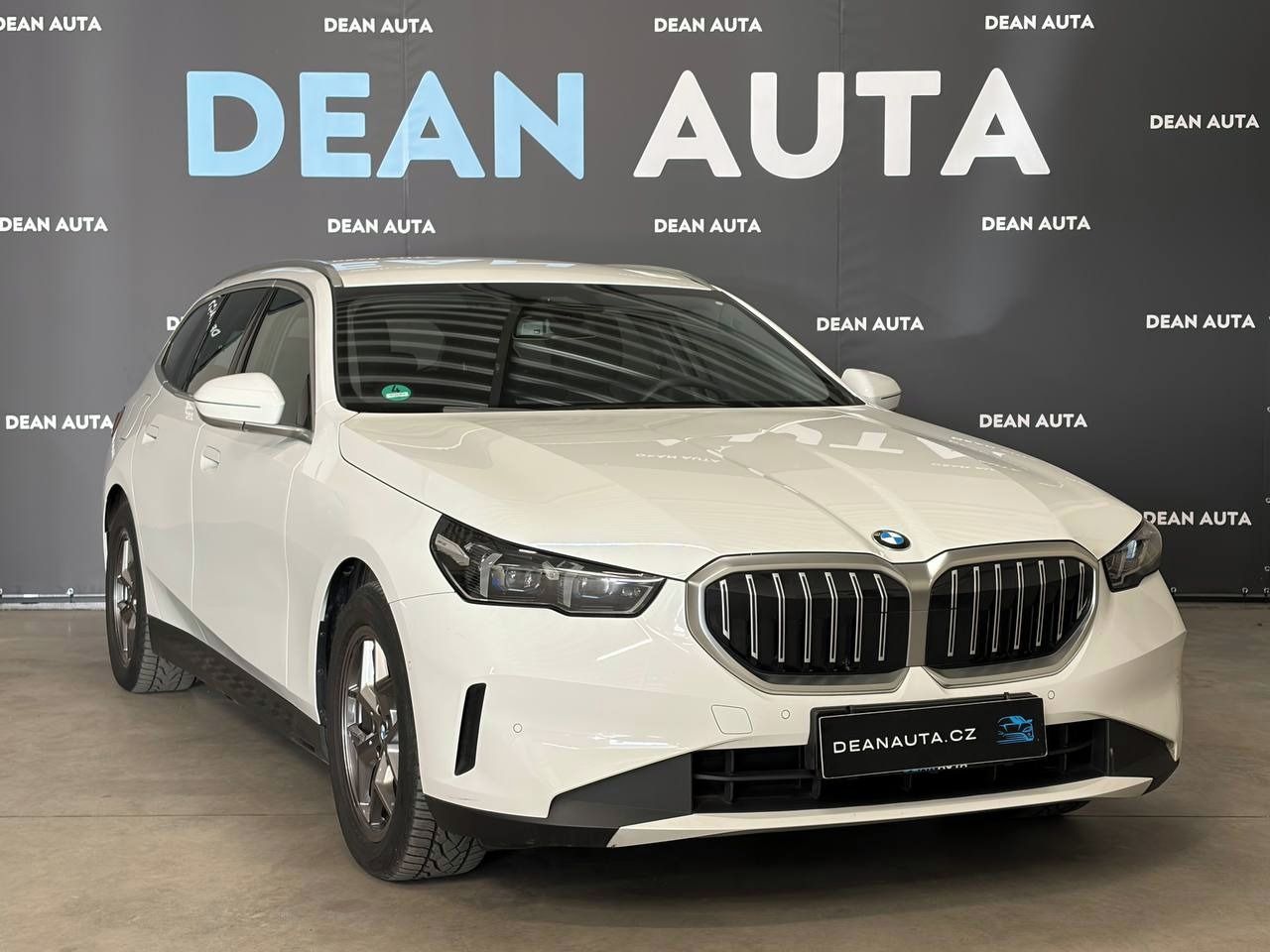 BMW Řada 5, 520D Touring 145kw - fotka 2