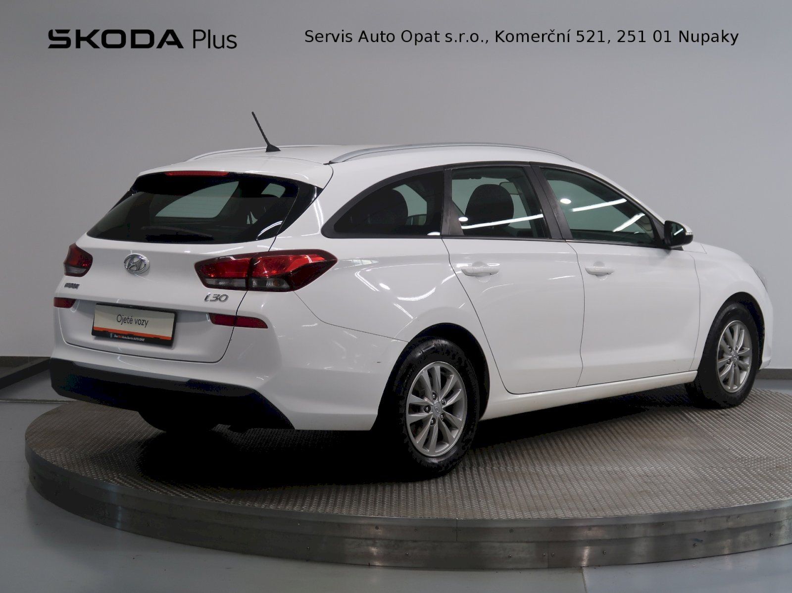 Hyundai i30, 1.6CRDI 85KW - fotka 2