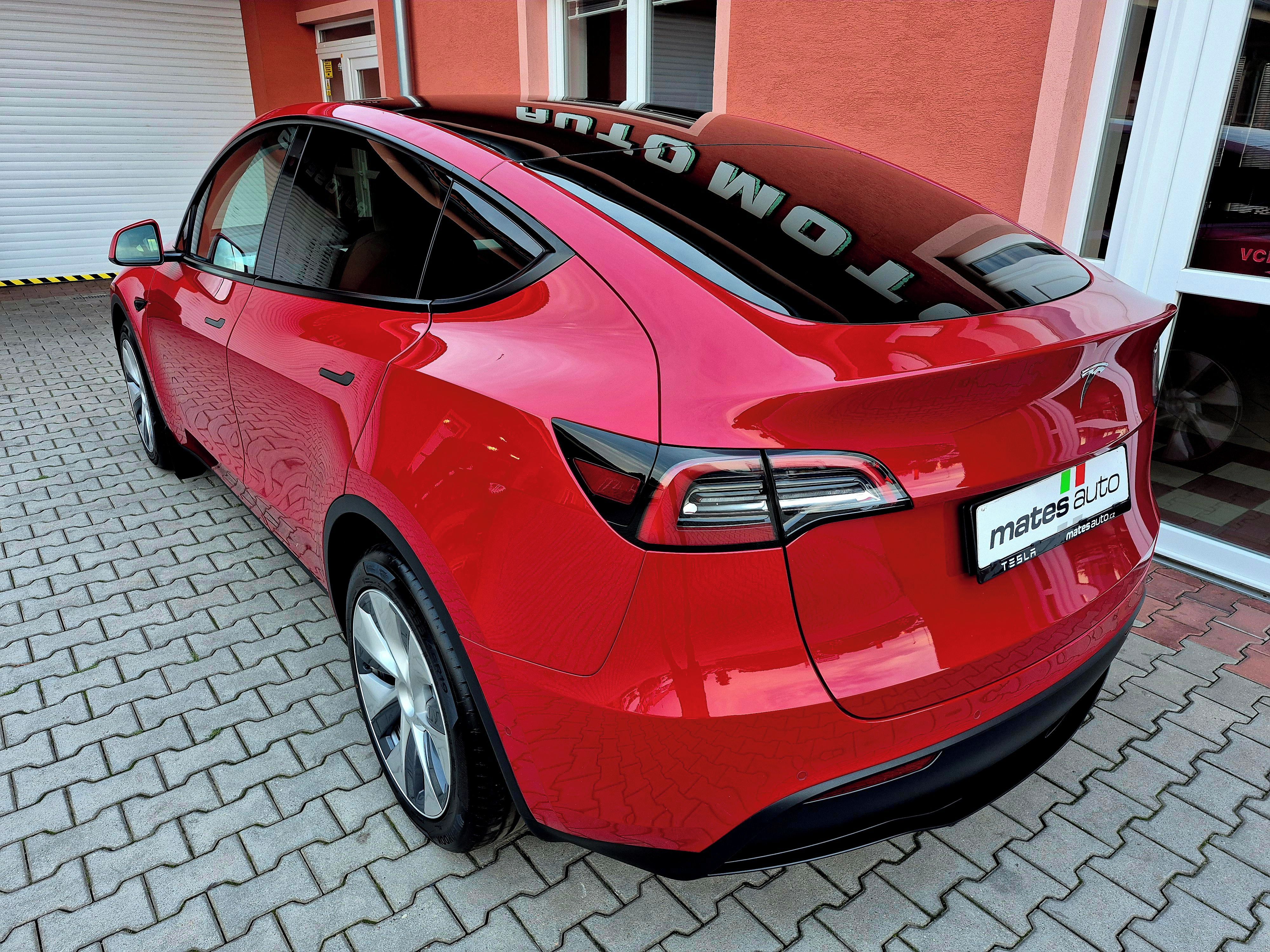 Tesla Model Y, Dual Motor 378 kW SOH 93,9% - fotka 3