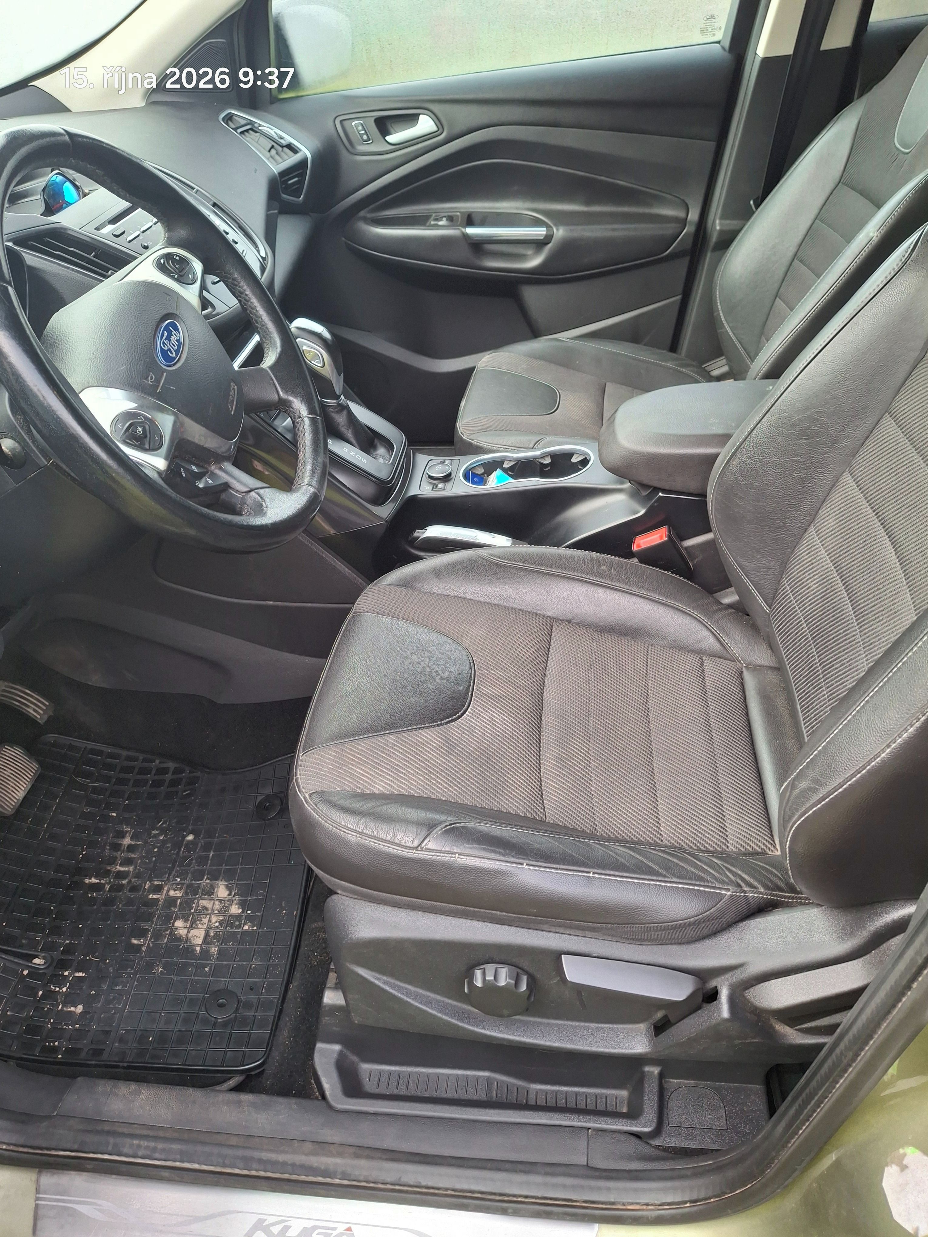 Ford Kuga, KUGA 4x4 TITANIUM - fotka 4