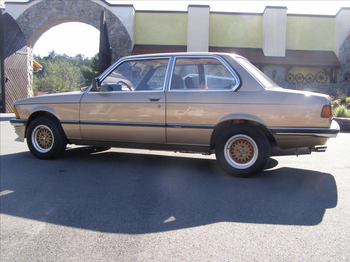 BMW Řada 3, 1,8 - fotka 6