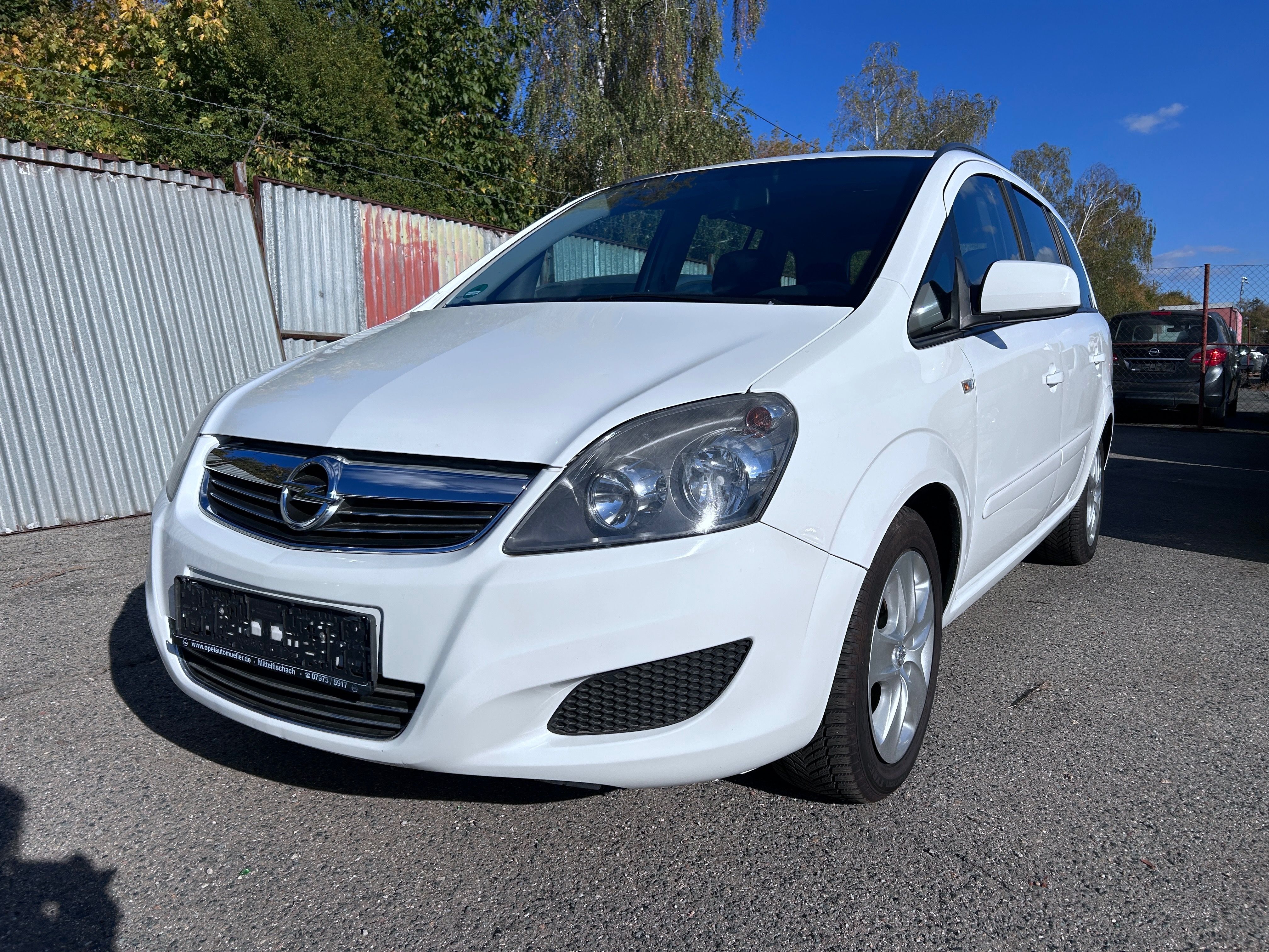Opel Zafira, 1,8 16V, 7 míst