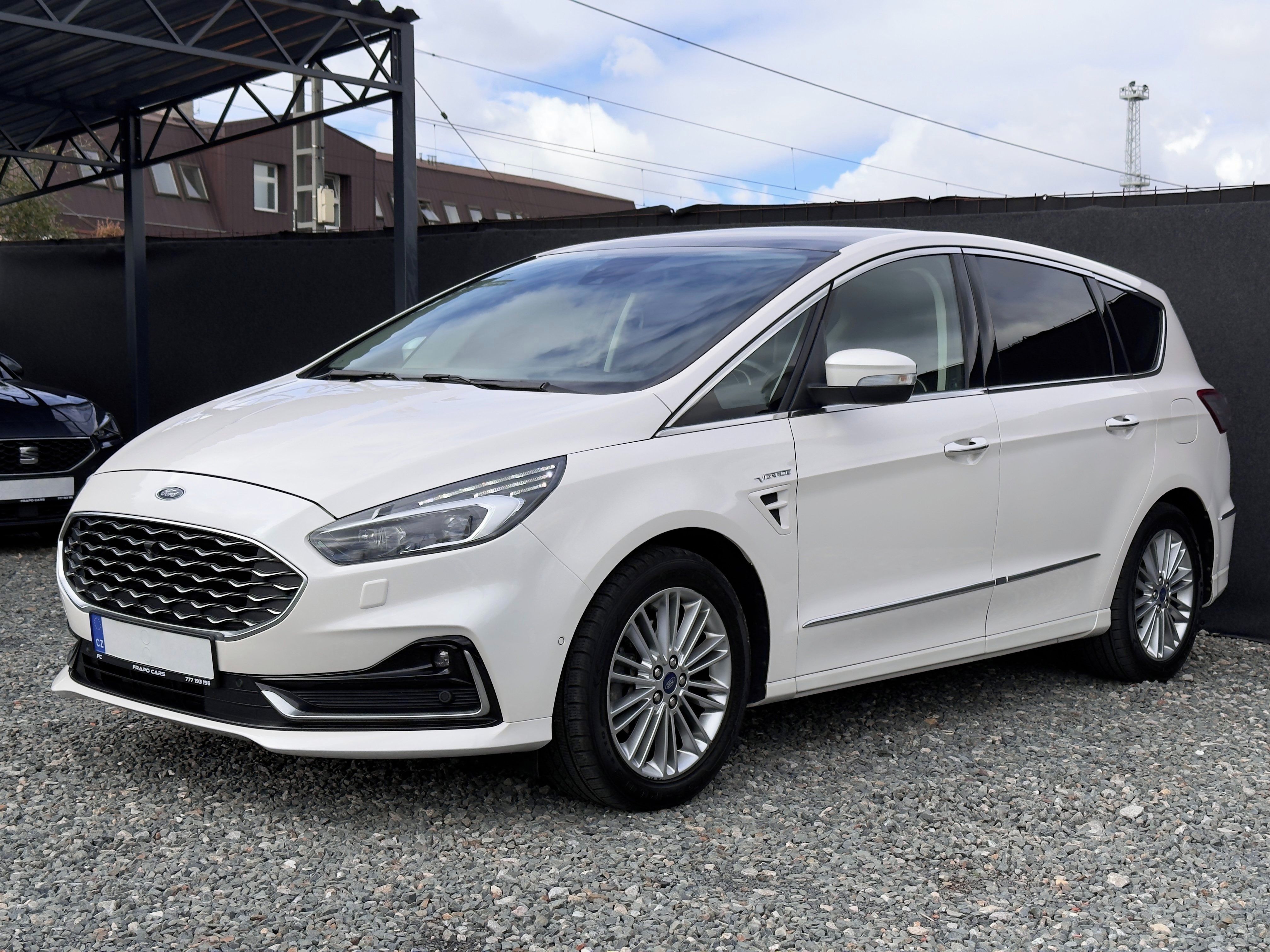 Ford S-MAX, 2.0 TDCi 140kW Vignale | 7míst - fotka 4