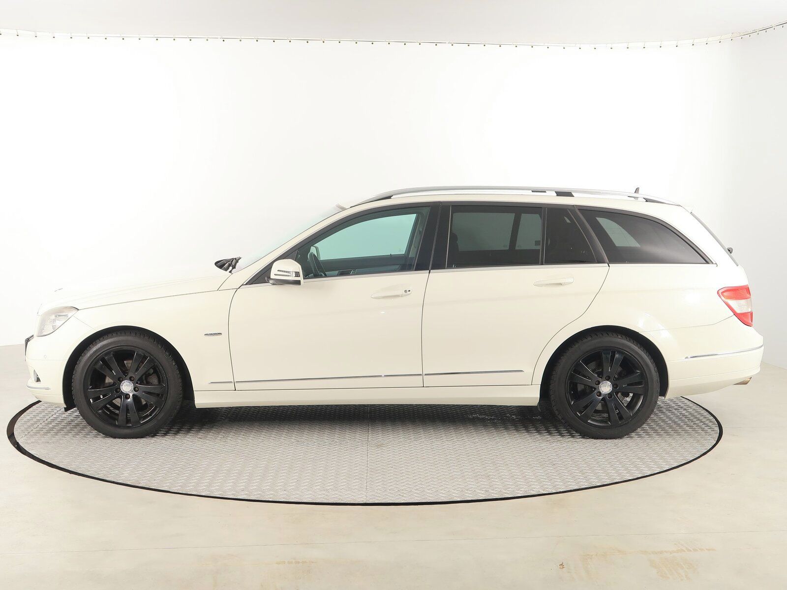 Mercedes-Benz Třídy C, 200 CDI, Classic - fotka 3