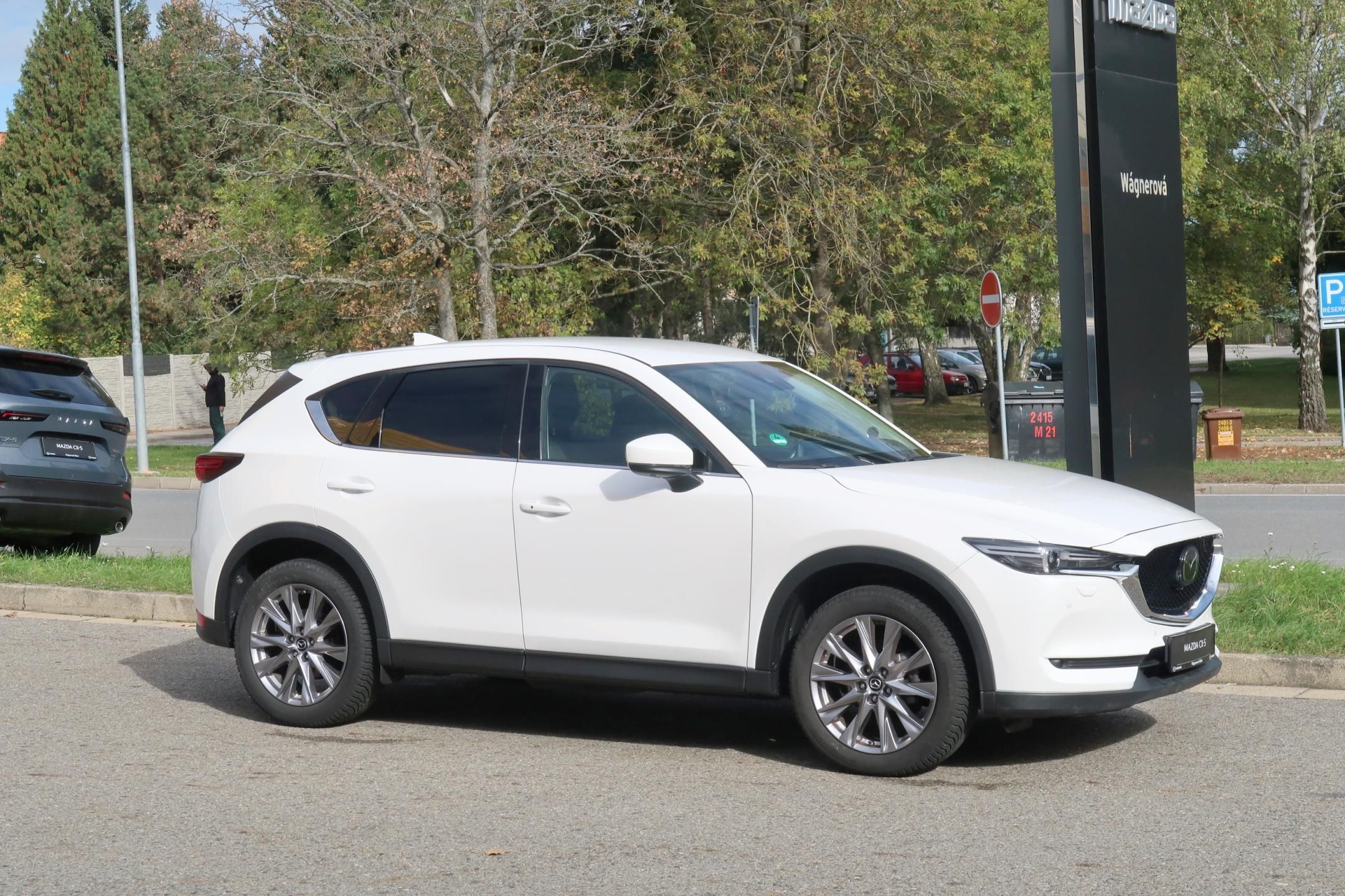 Mazda CX-5, 2.5 G194 AWD AT Revolut. tažné - fotka 4