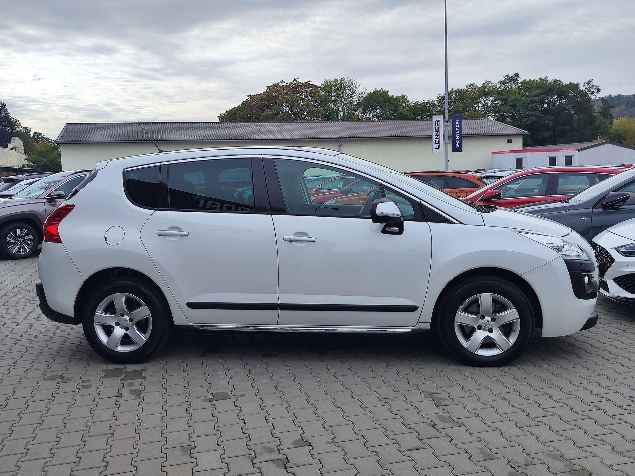 Peugeot 3008, 2.0 HDI/110kW Premium - fotka 4