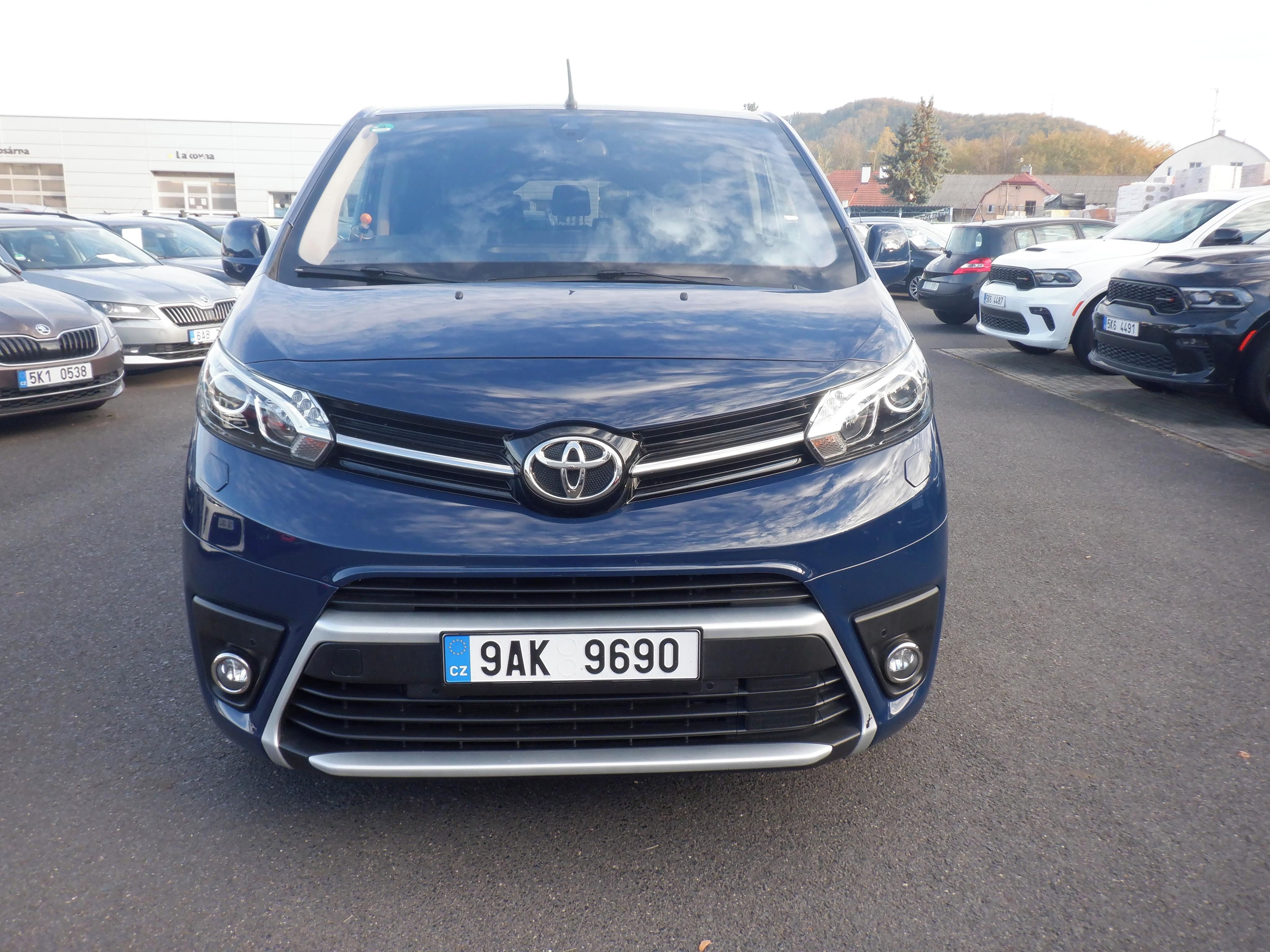 Toyota Proace, 2.0 D-4D 130kW Verso VIP,7-mís - fotka 2