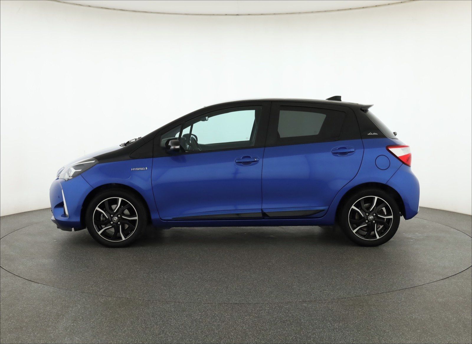 Toyota Yaris, 1.5 Hybrid, Automat - fotka 3