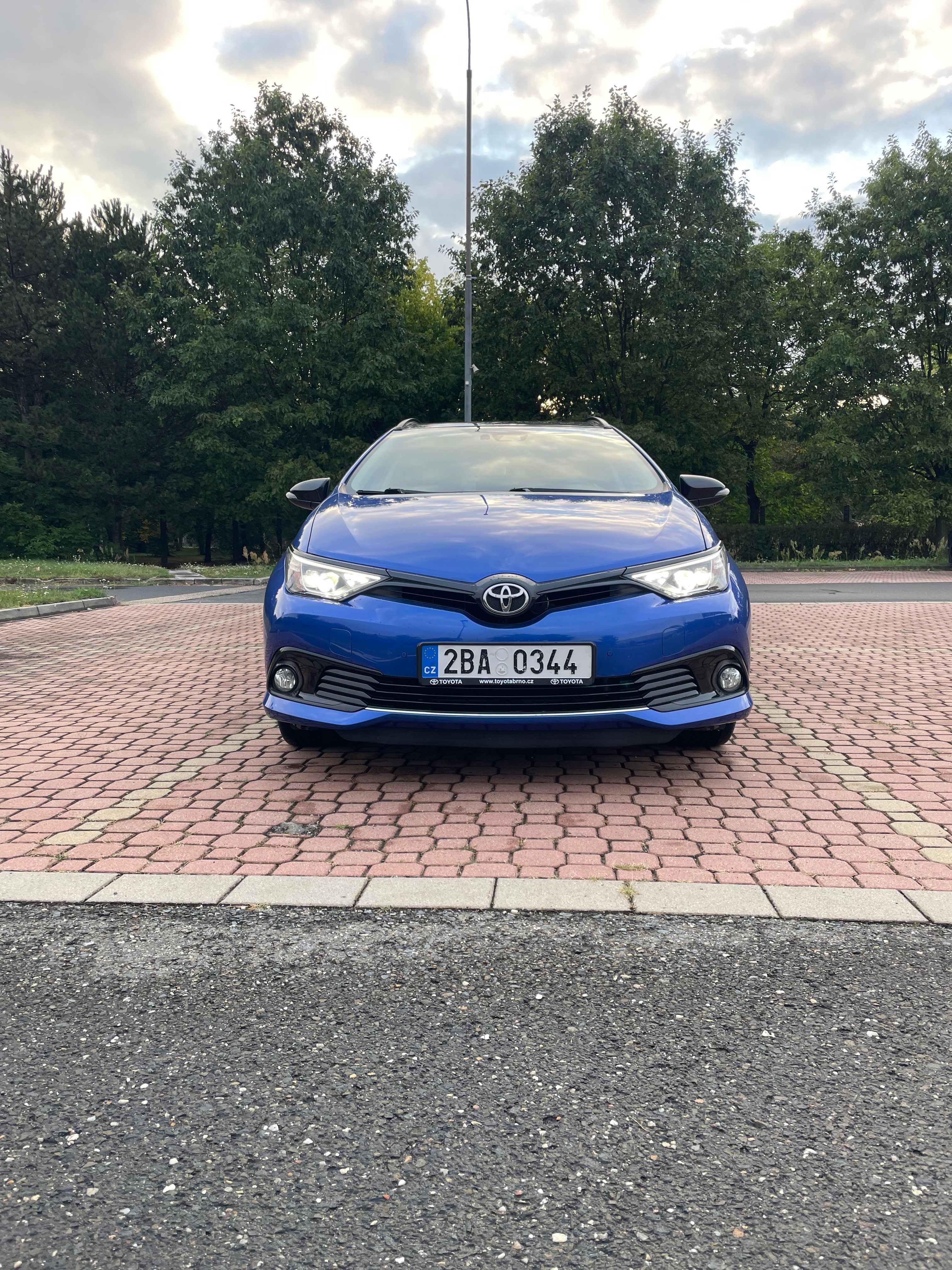 Toyota Auris, 1.6 - fotka 2