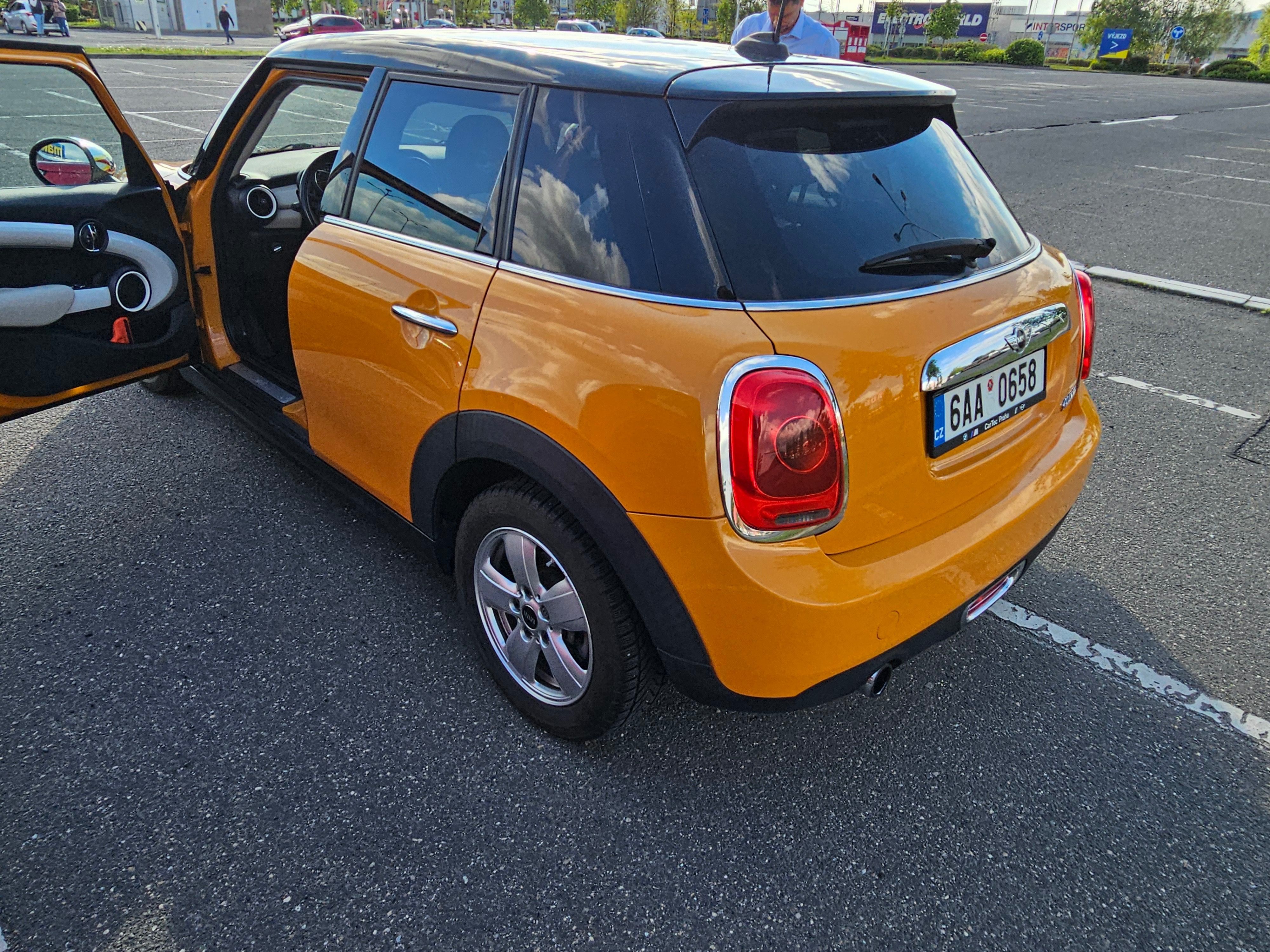 Mini Cooper - fotka 4
