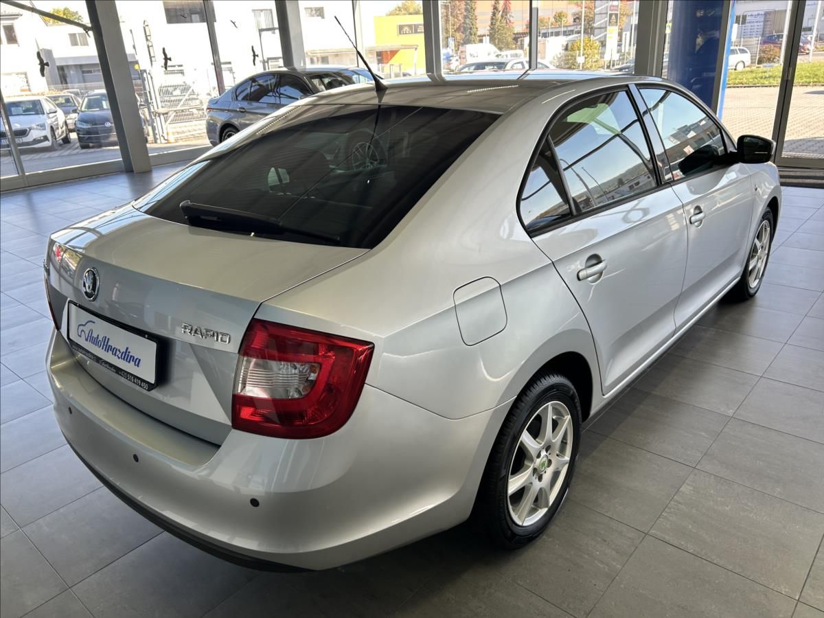 Škoda Rapid, 1,2   TSI 63kW,SERVISKA,2.MAJ, - fotka 6