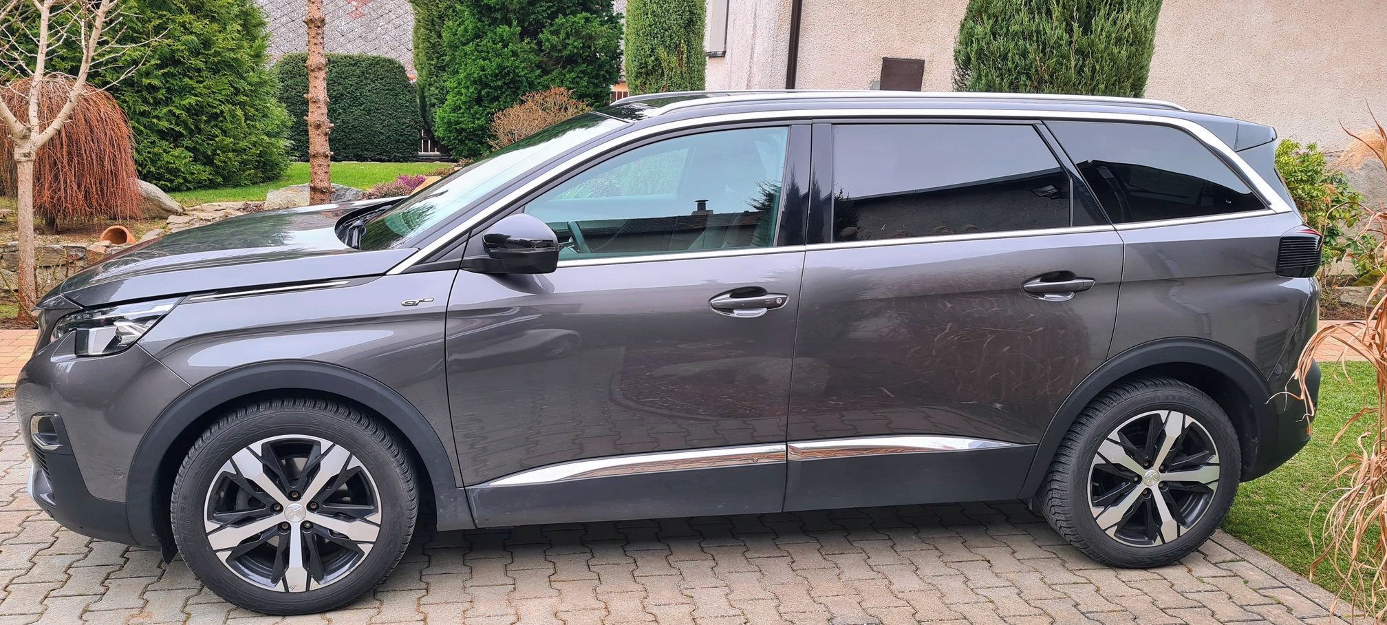 Peugeot 5008, GT 2.0,130 kW, 7-místné, tažné - fotka 4