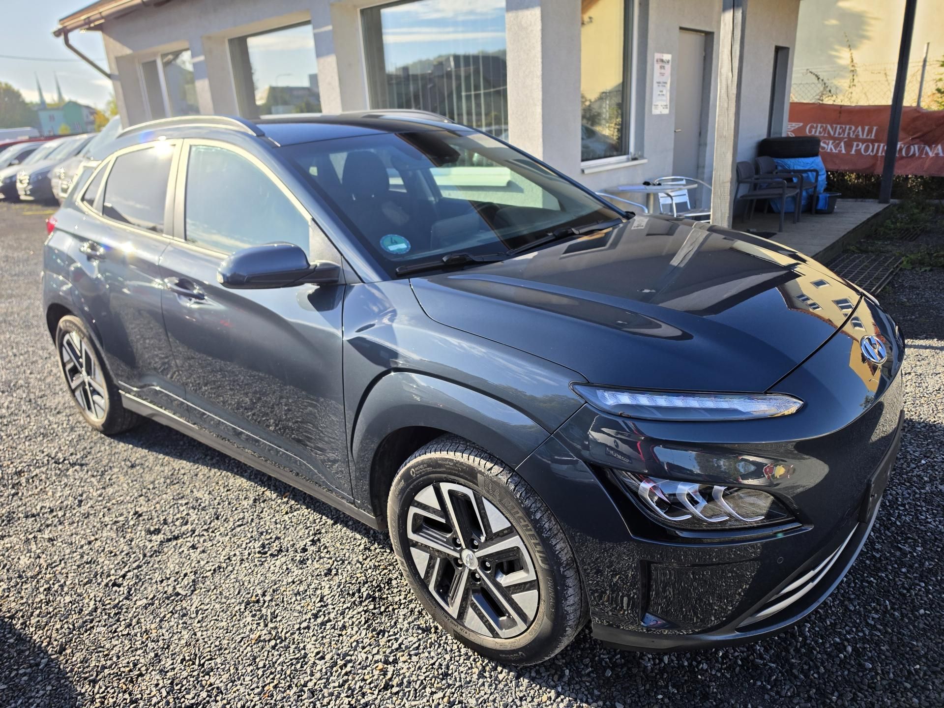 Hyundai Kona, KREll 100KW  Kei Záruka Kamera
