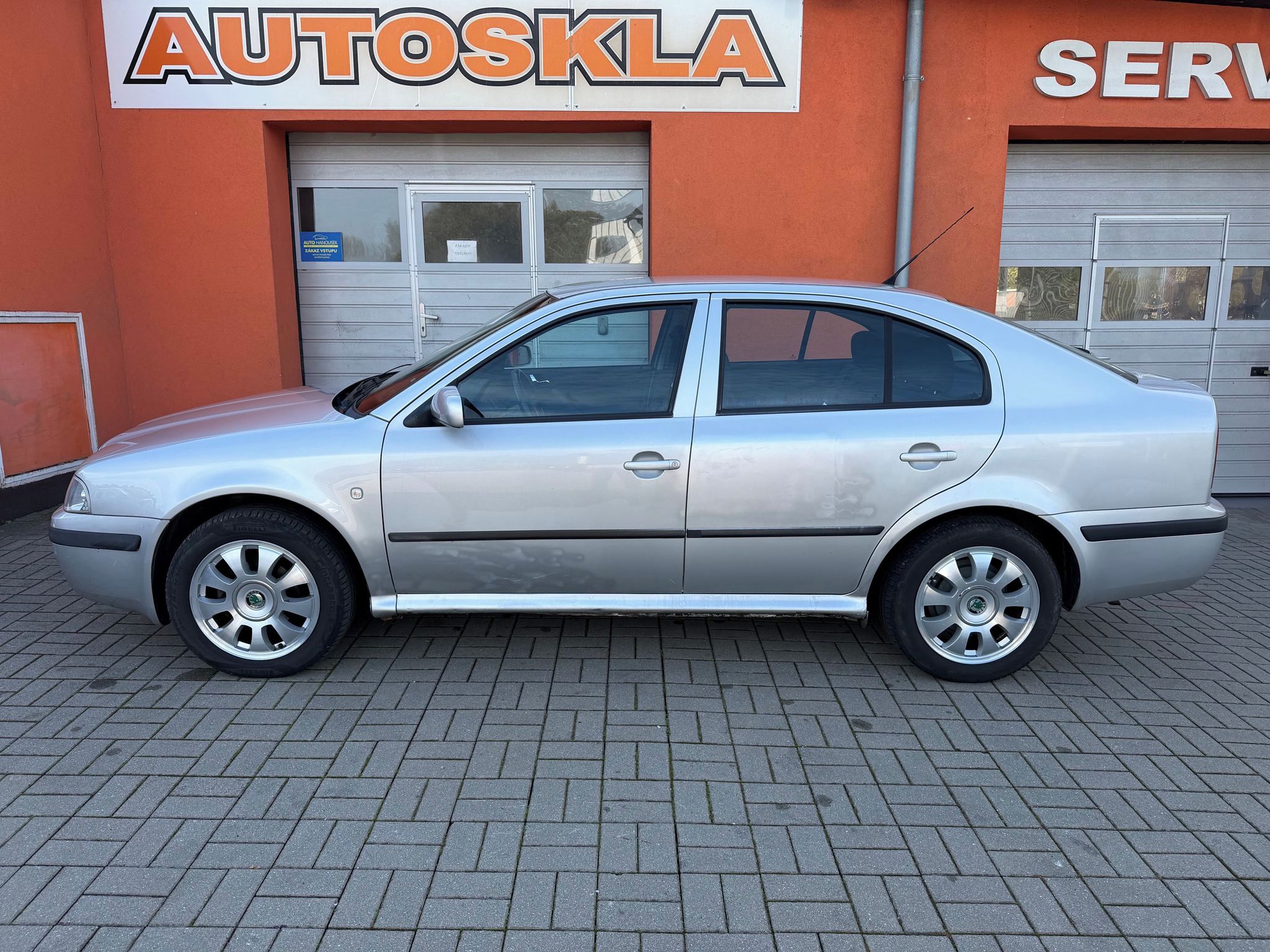 Škoda Octavia, 1.6i 75KW - fotka 3