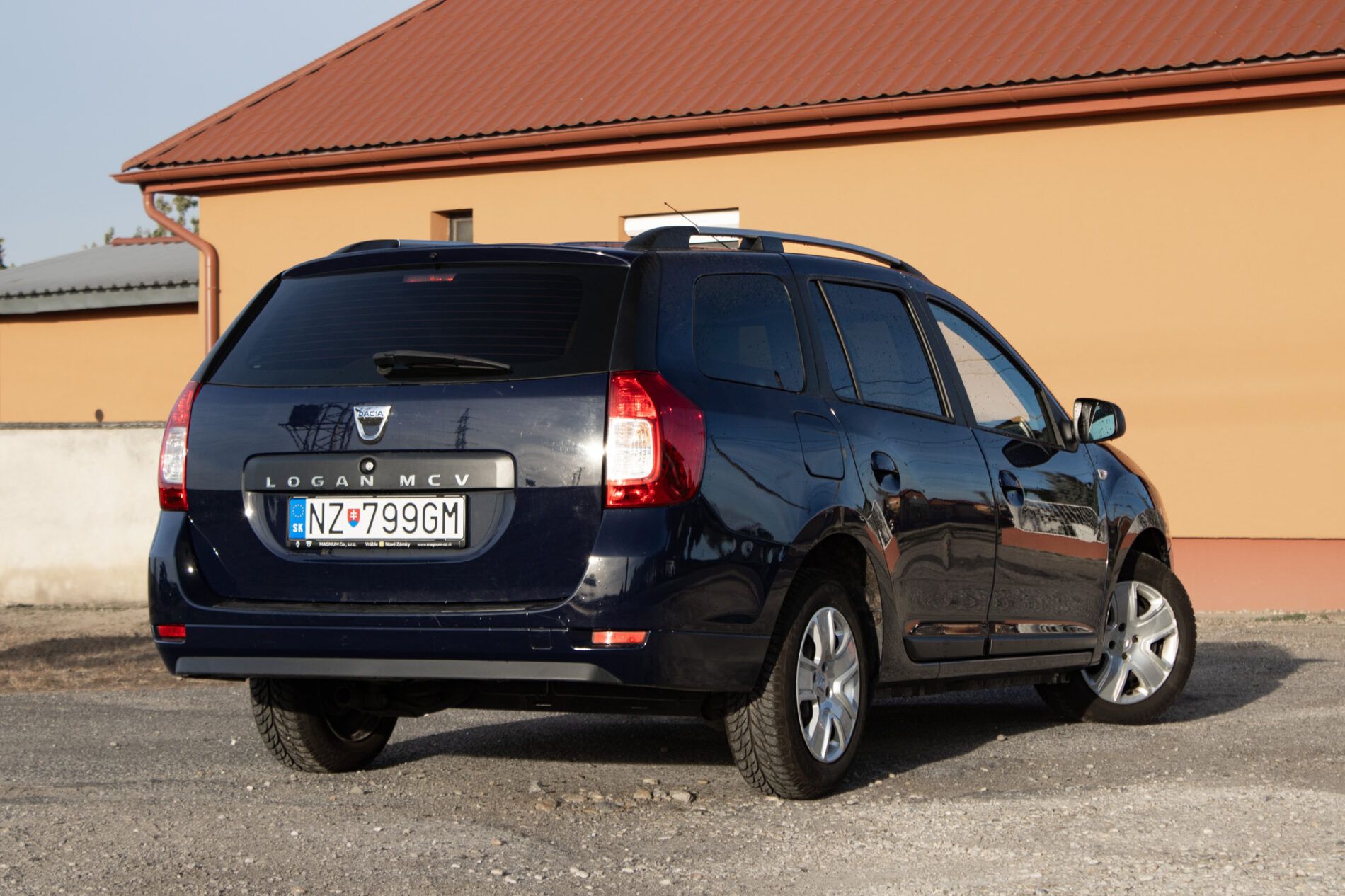 Dacia Logan - fotka 4