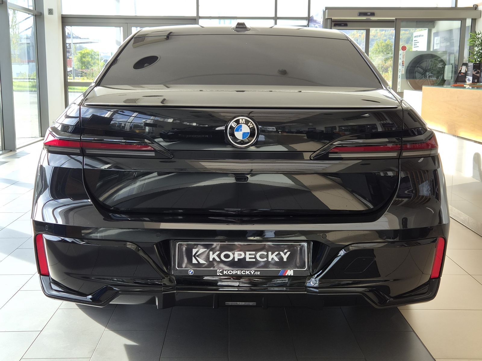 BMW Řada 7, 740d xDrive - fotka 5