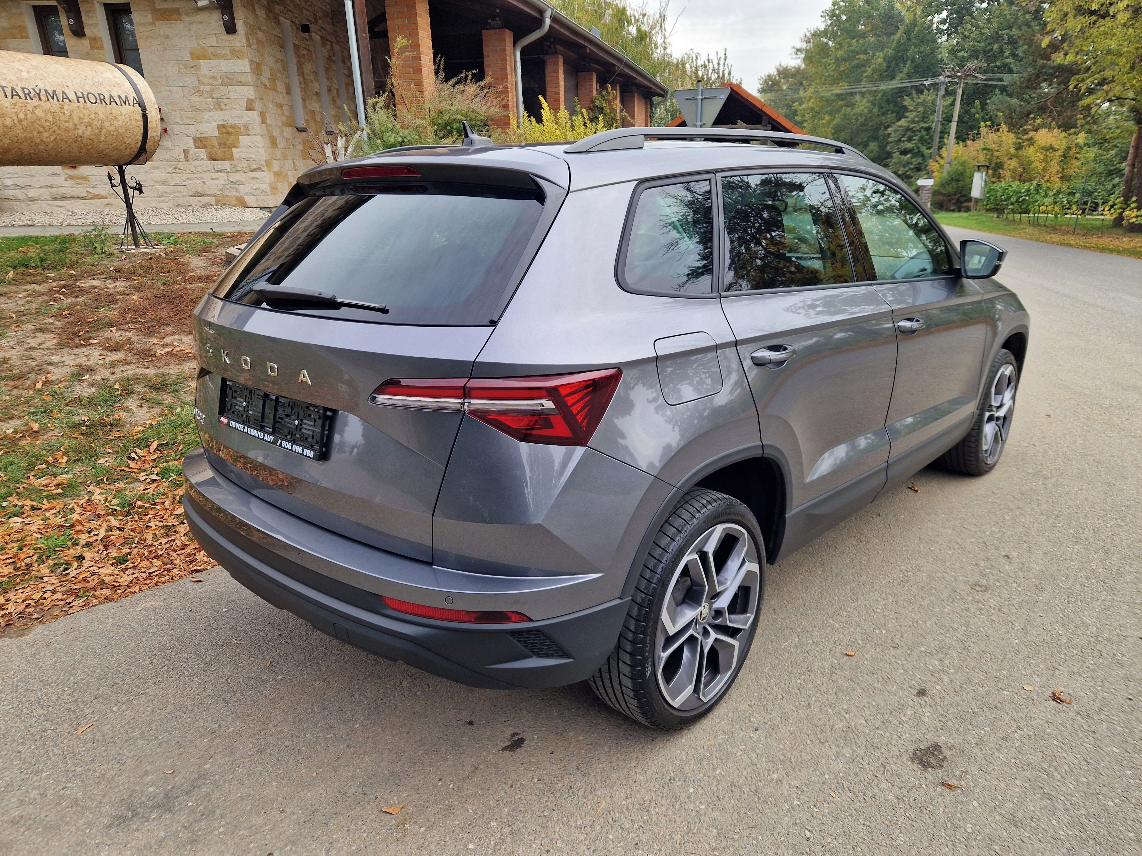 Škoda Karoq, 1,5 TSI  110 KW  DSG - fotka 4