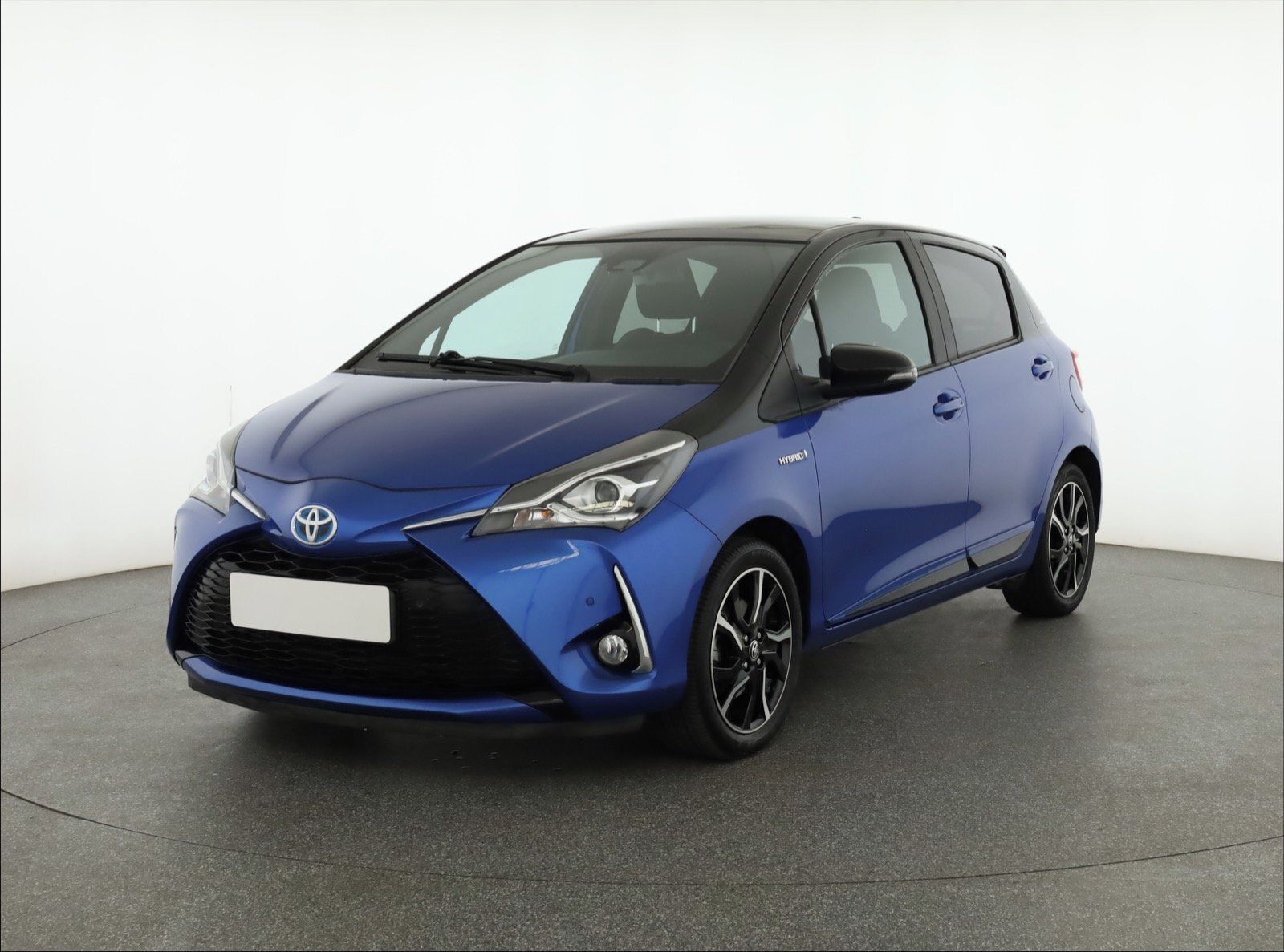 Toyota Yaris, 1.5 Hybrid, Automat - fotka 2
