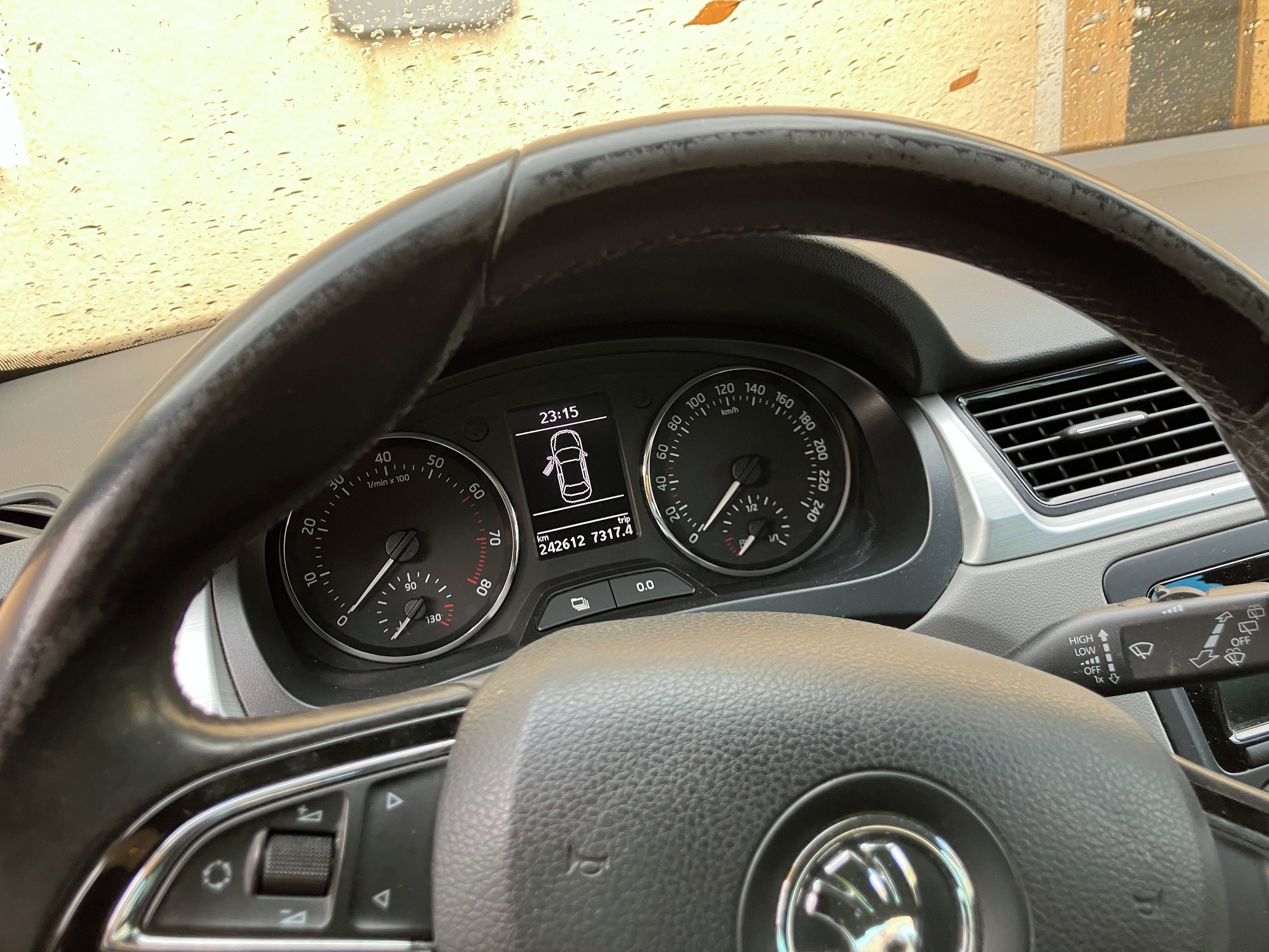 Škoda Rapid, 1.2 TSI, STK 09/2027 - fotka 4