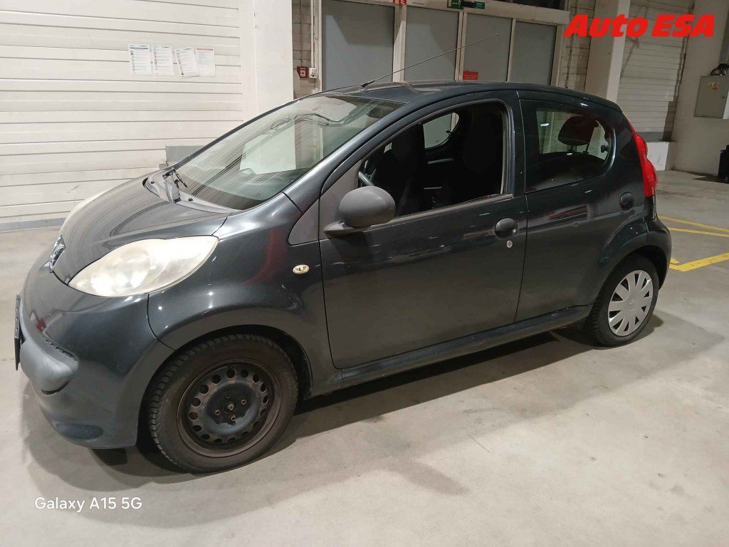Peugeot 107, 1.0i,ČR
