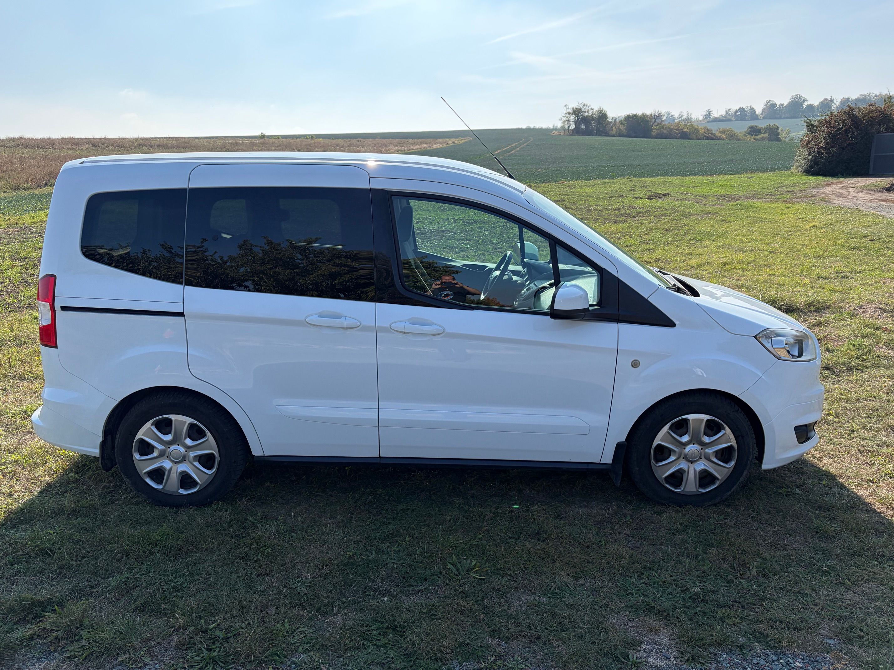 Ford Tourneo Courier, 1.0 EcoBoost - fotka 6