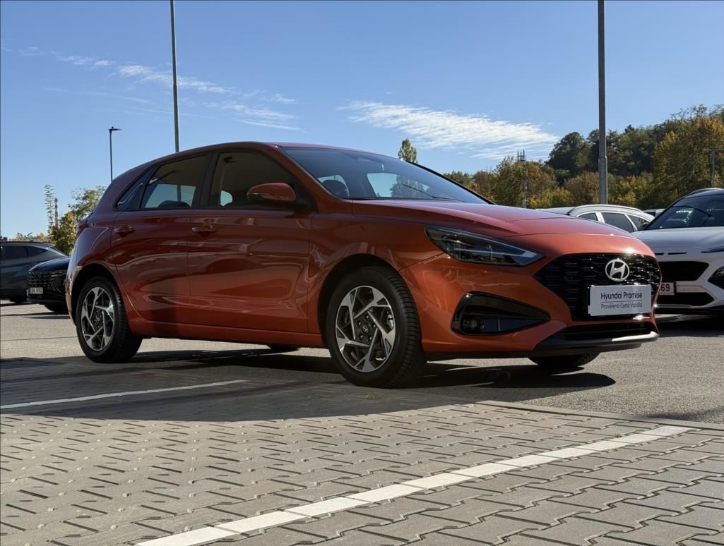 Hyundai i30, 1,5 i  HB FL Family Climate - fotka 4