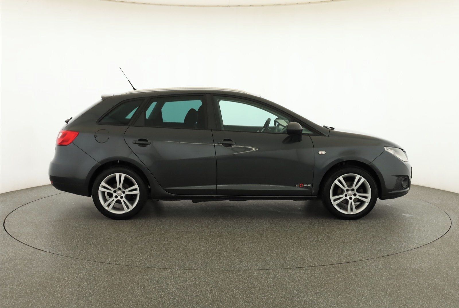 Seat Ibiza, 1.4 16V, Tažné - fotka 6