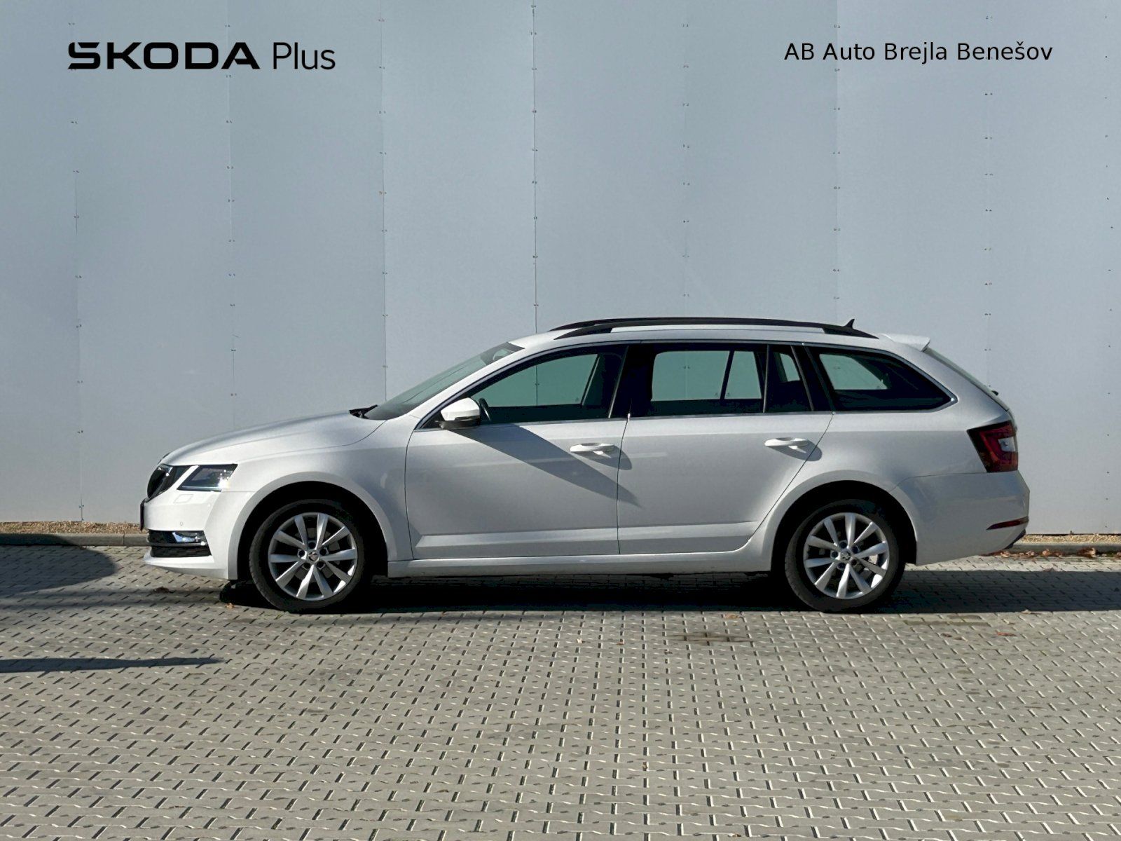Škoda Octavia, OCTAVIA 1,6TDI 85kW 35000KM!!! - fotka 3
