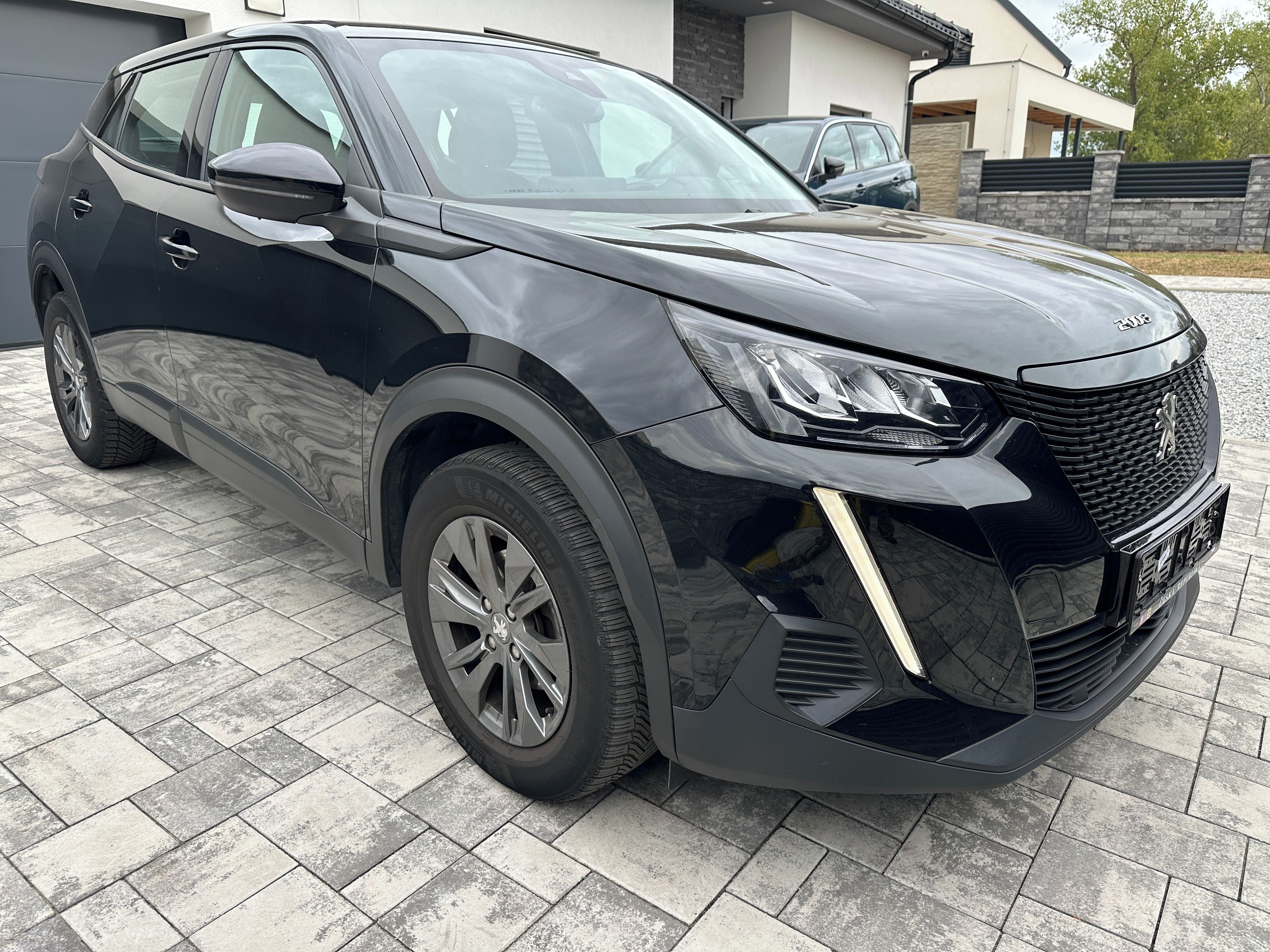Peugeot 2008 - fotka 3