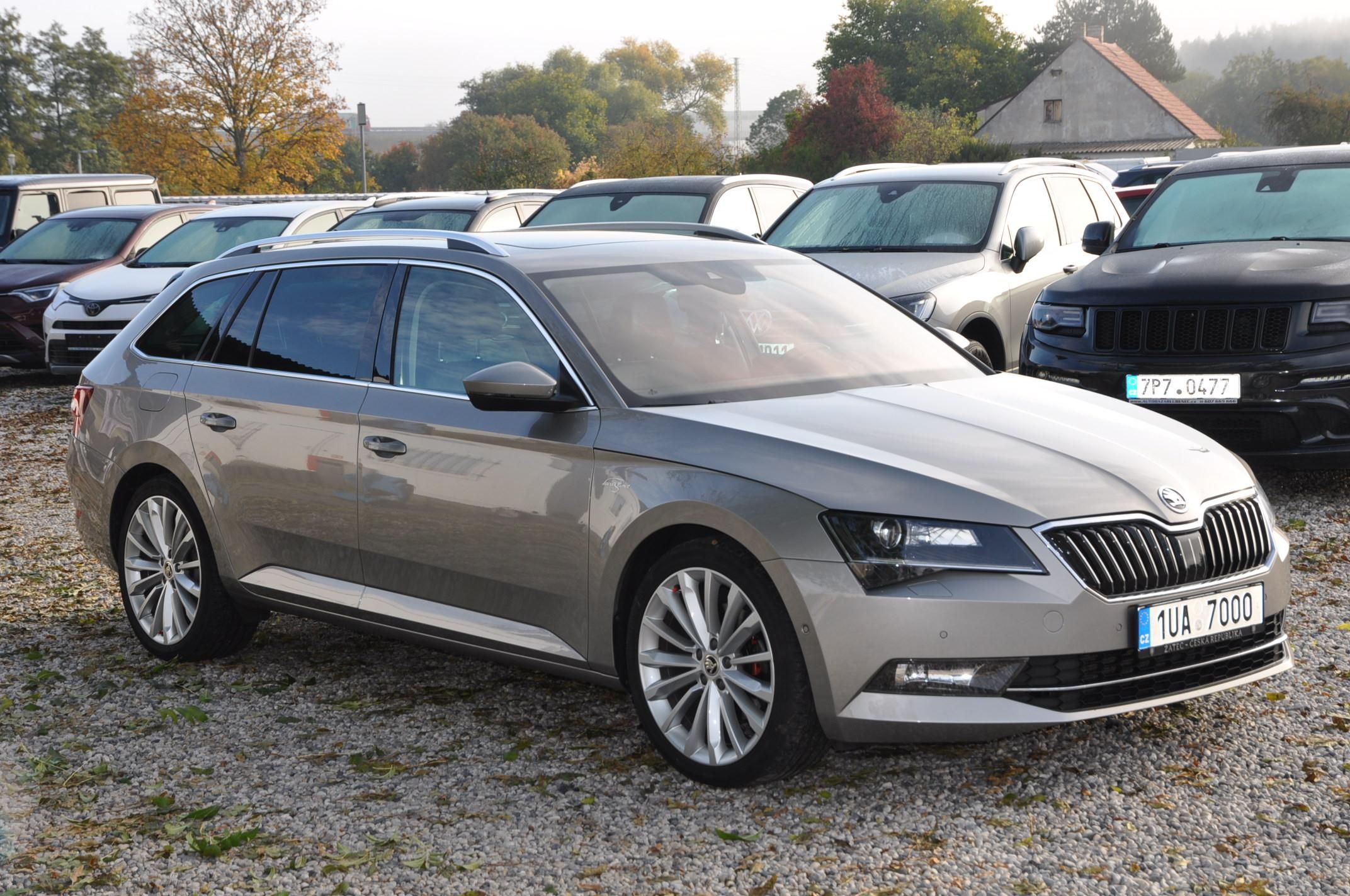 Škoda Superb, III 2.0TDI 140kW KOMBI L+K - fotka 2