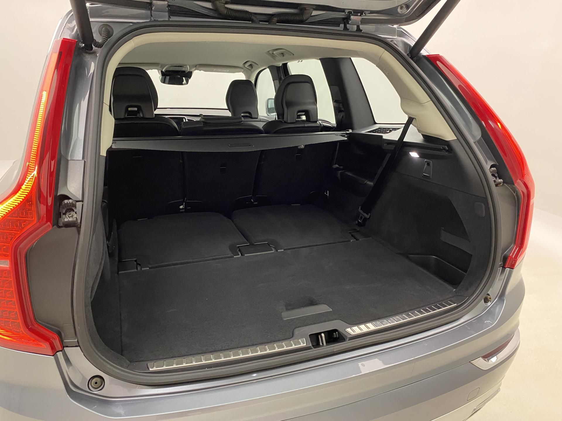 Volvo XC90, T6 AWD INSCRIPTION AUT CZ 7m - fotka 6