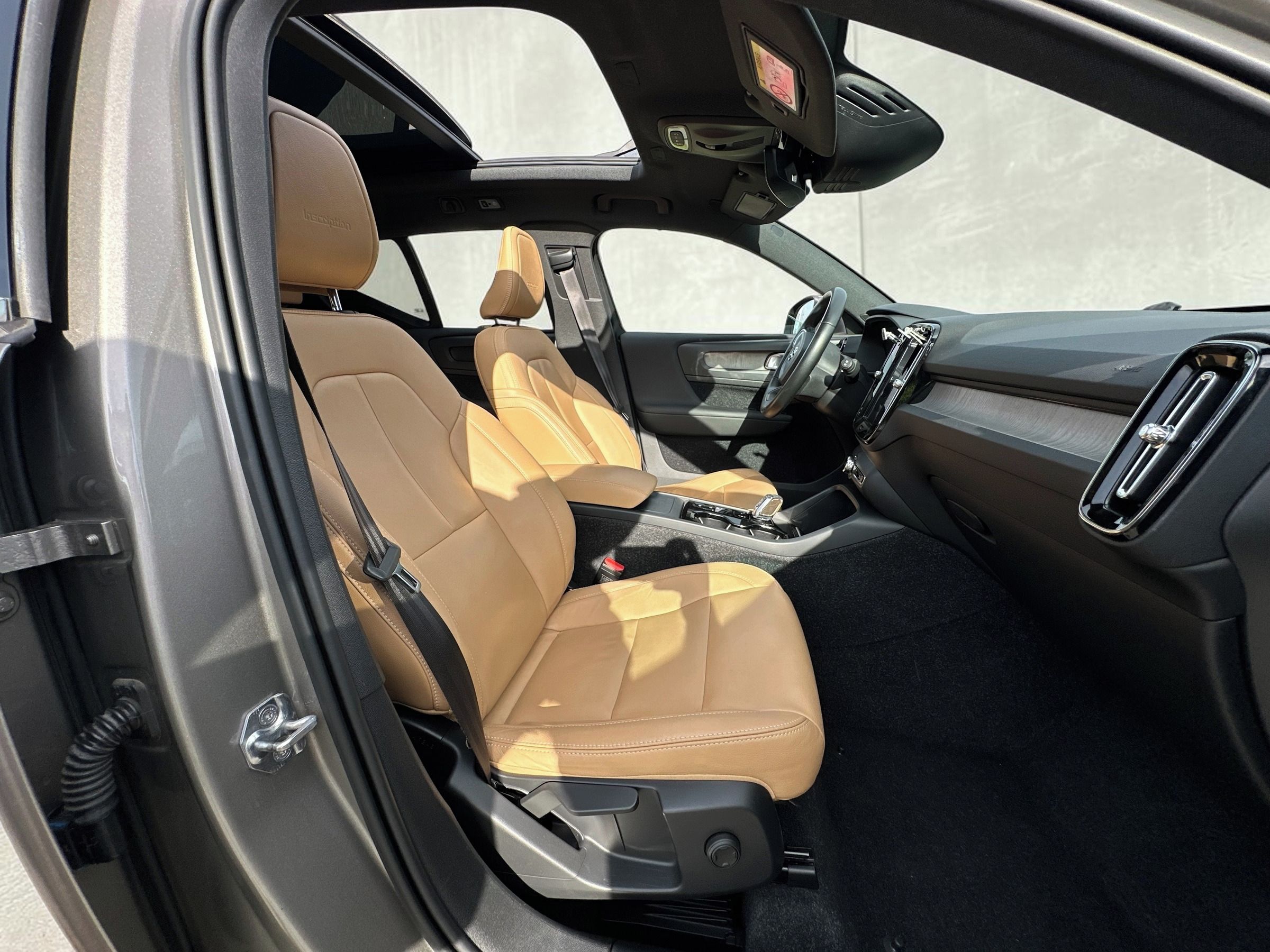 Volvo XC40, D3 Inscription|Panorama|Kůže.. - fotka 6