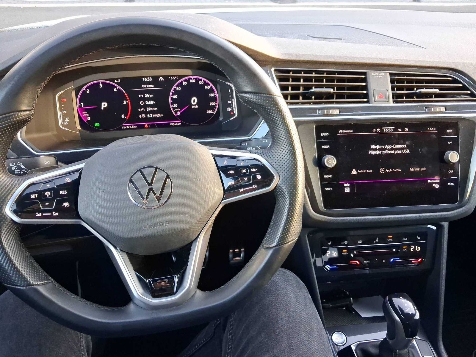 Volkswagen Tiguan, 2.0 TDI, R-Line, 4X4, Automat - fotka 3