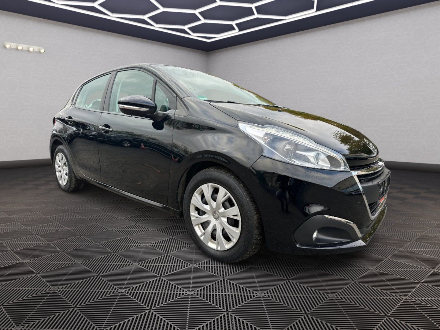 Peugeot 208, 1,2 61kw
