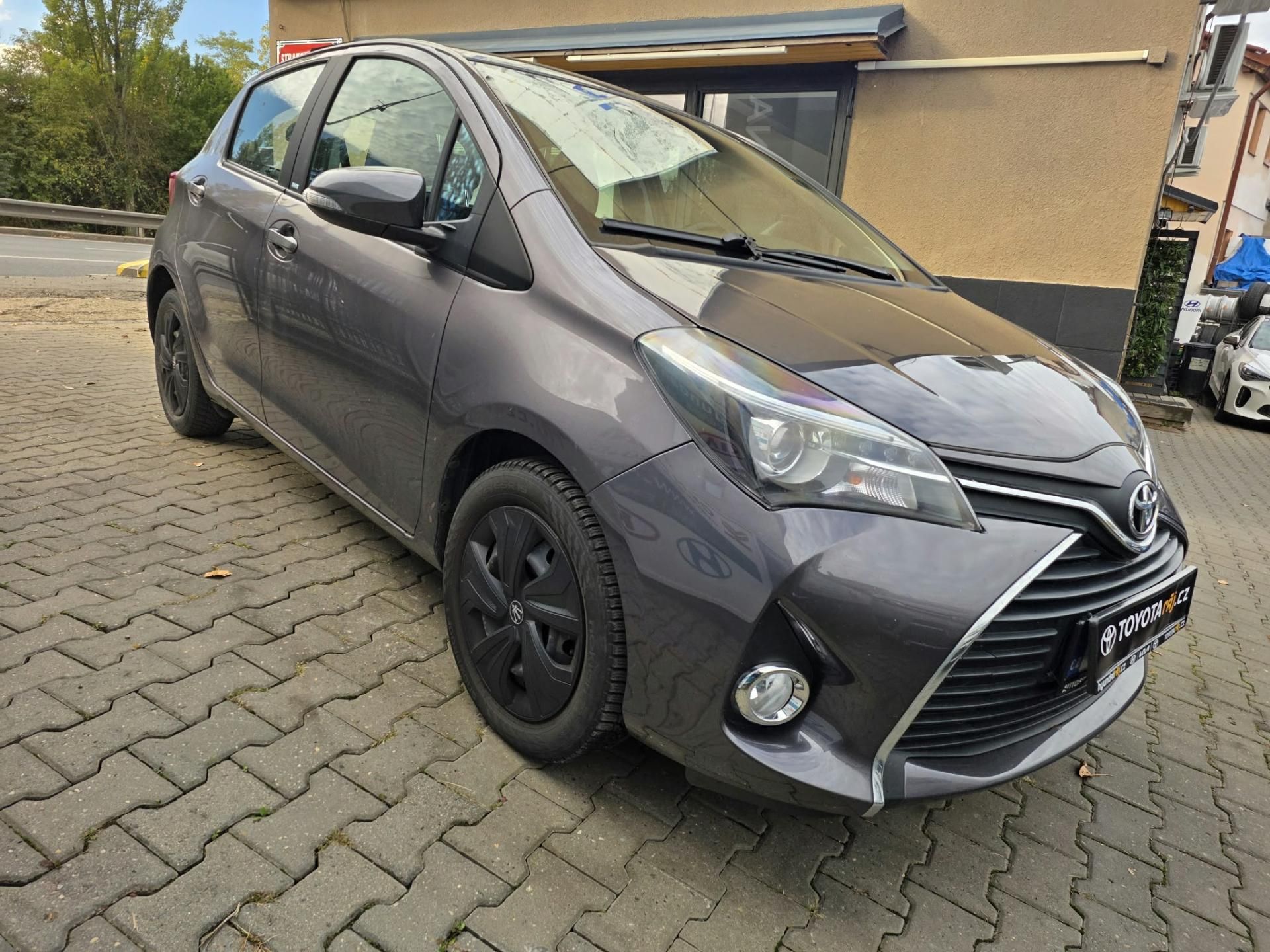 Toyota Yaris, 1.3-KAMERA-VYHŘÍV.SED.-ISOFIX - fotka 6