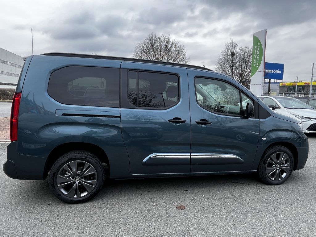 Toyota Proace City Verso, 1.5L 130k Family ODBĚR 1/2027 - fotka 3