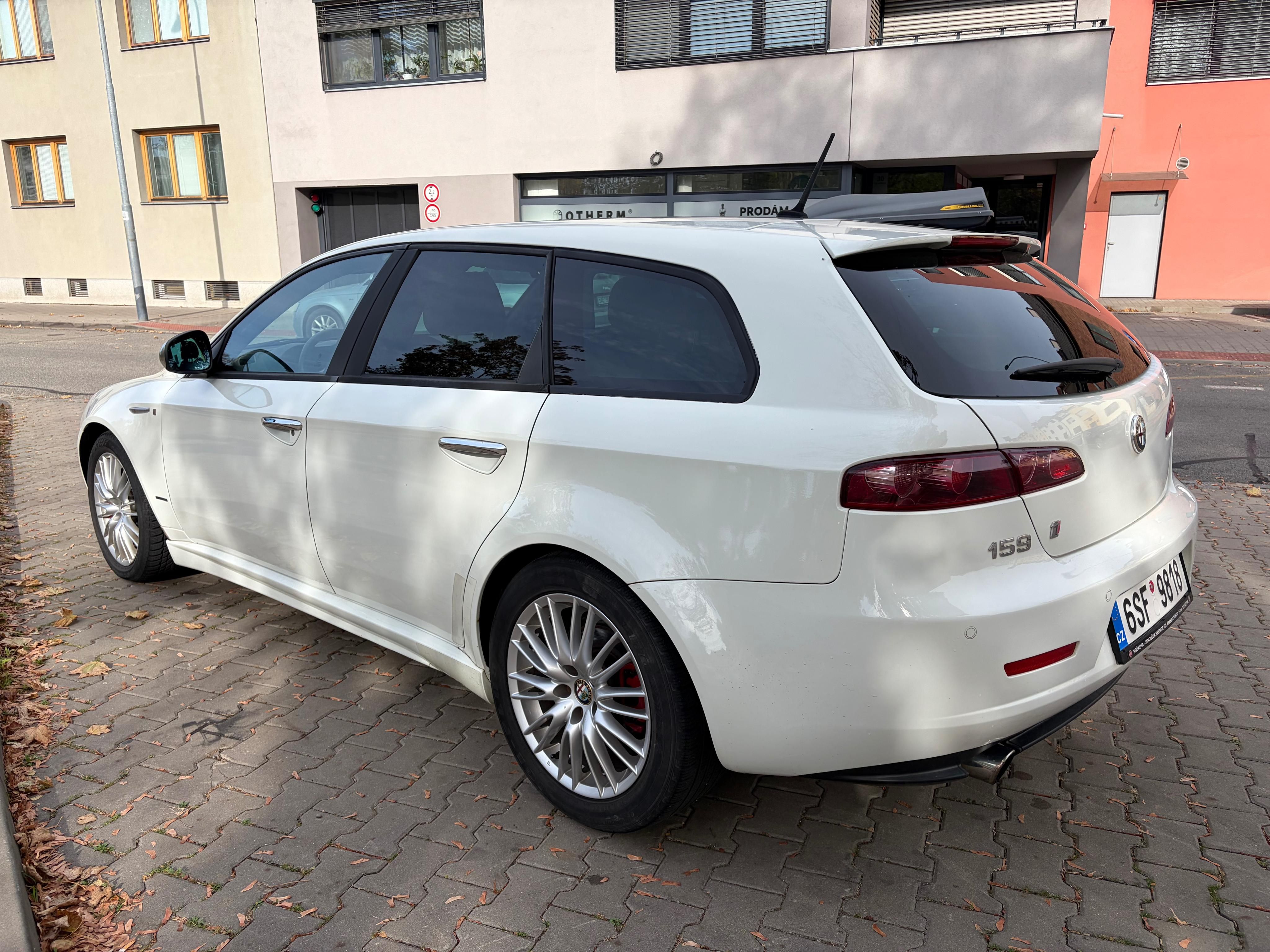 Alfa Romeo 159, 1.9JTD Packet Ti - fotka 4