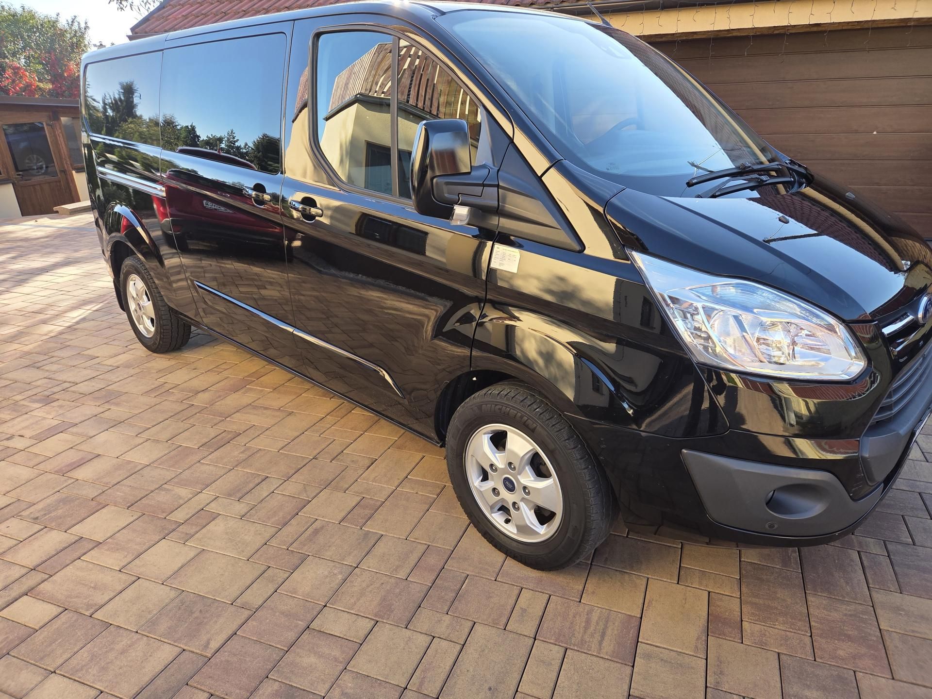 Ford Transit Custom, 2.2TDCI L2 114kw 6míst - fotka 3